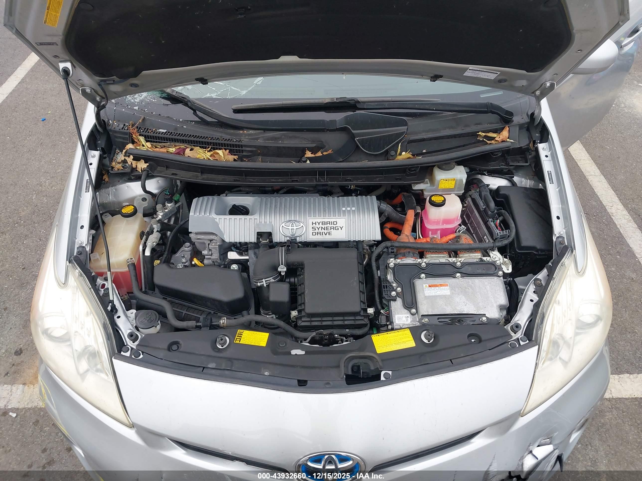 TOYOTA PRIUS image 10