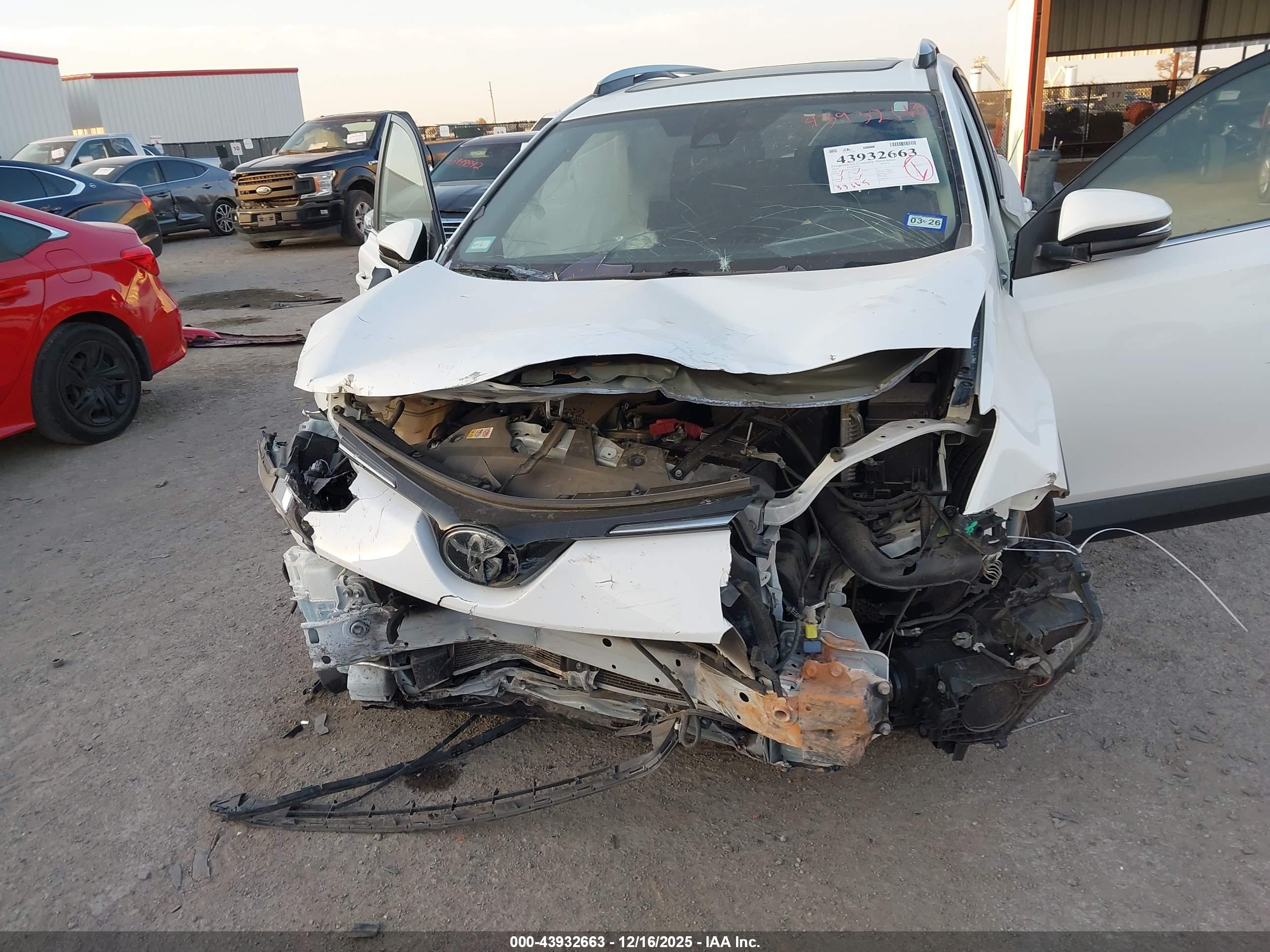 TOYOTA RAV4 image 6