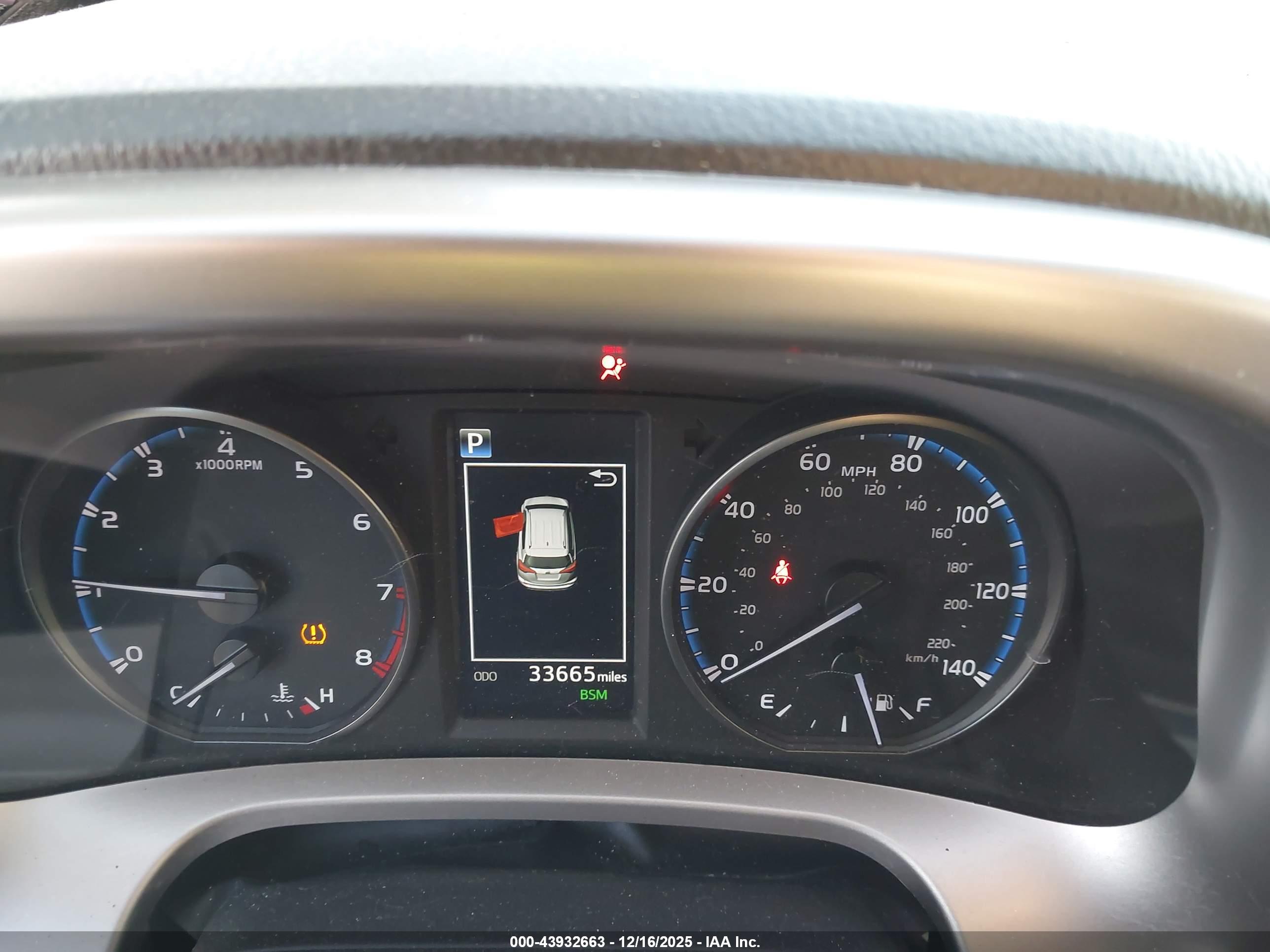 TOYOTA RAV4 image 7