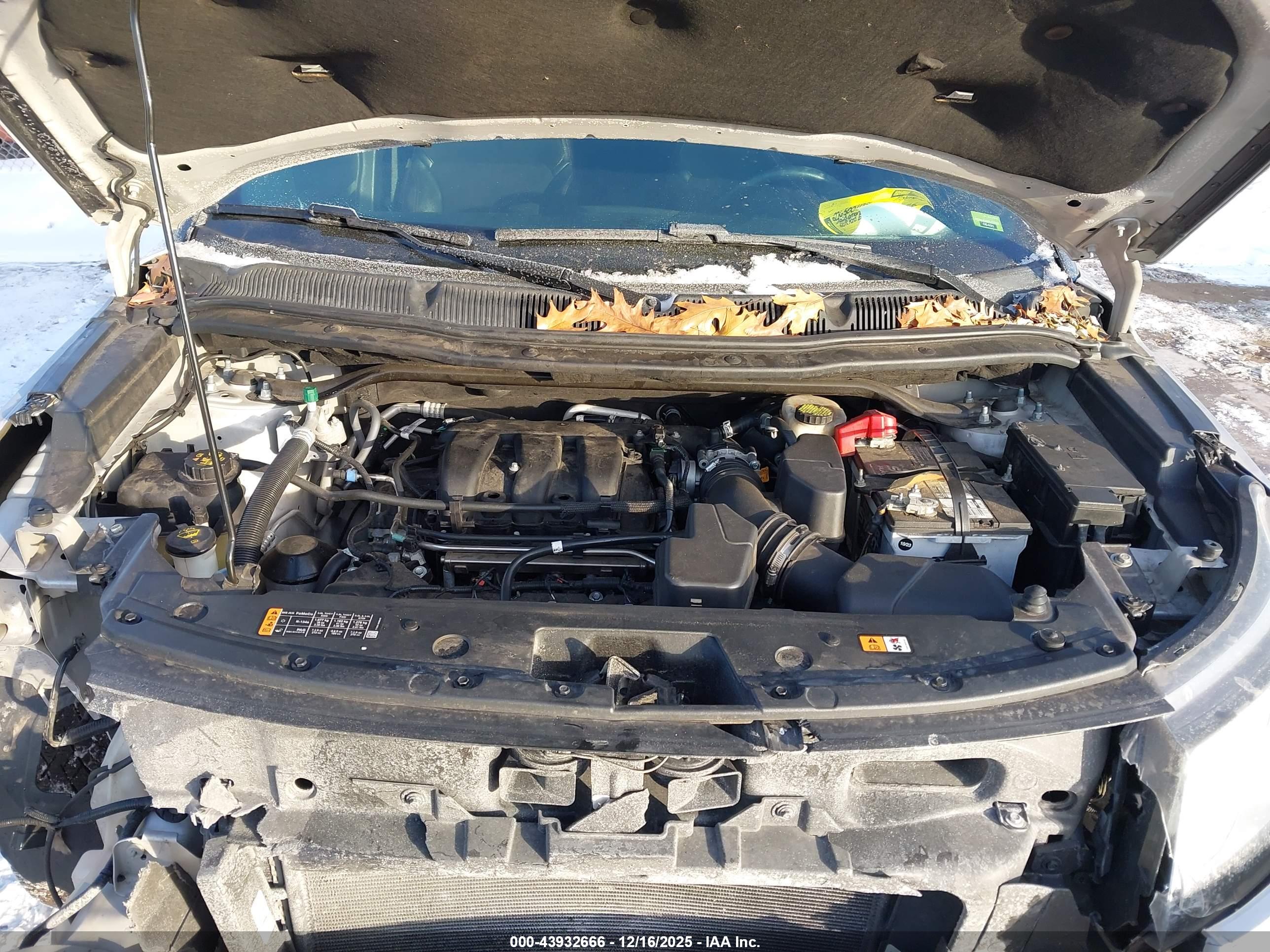 FORD EXPLORER image 10