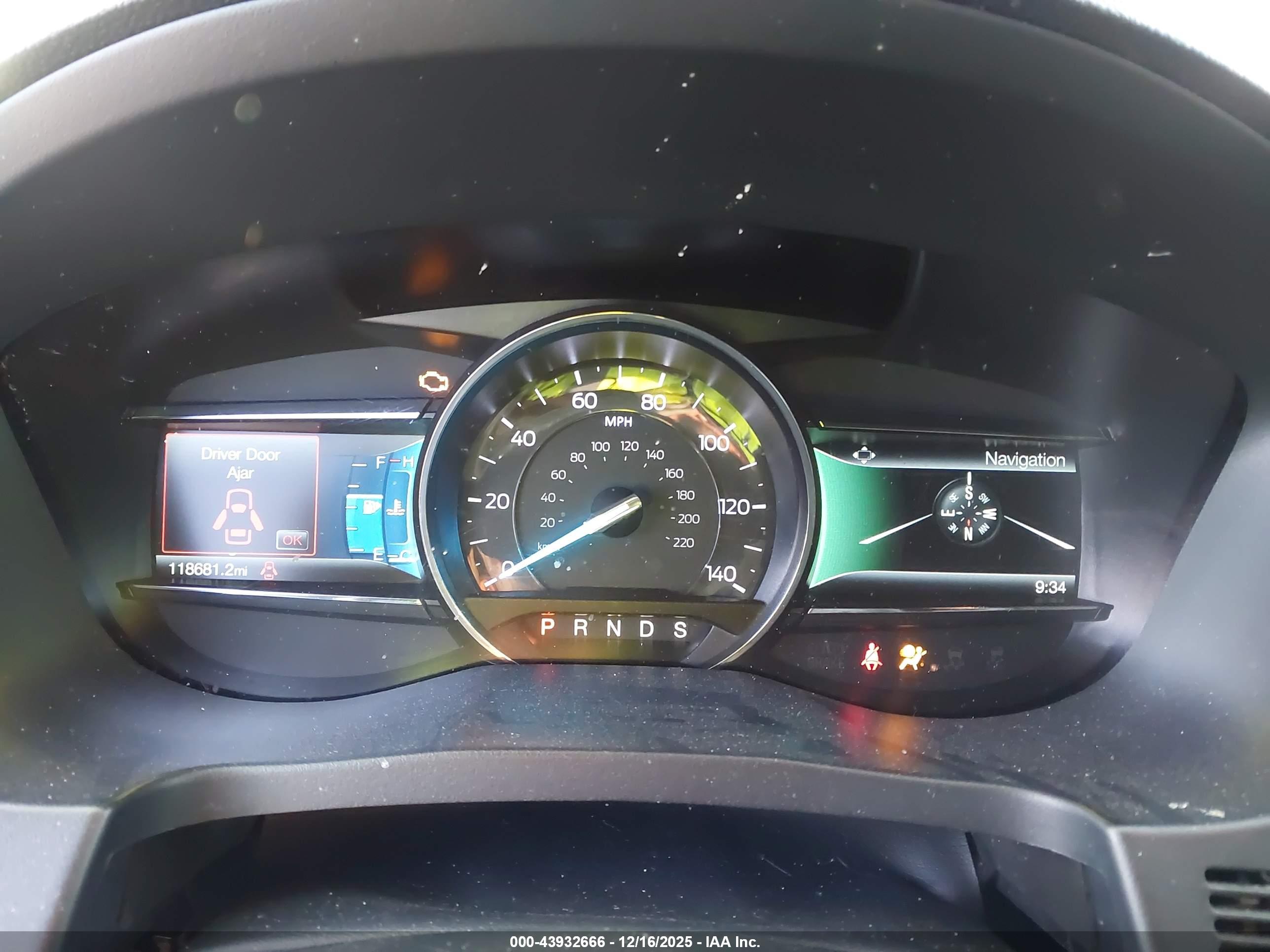 FORD EXPLORER image 7