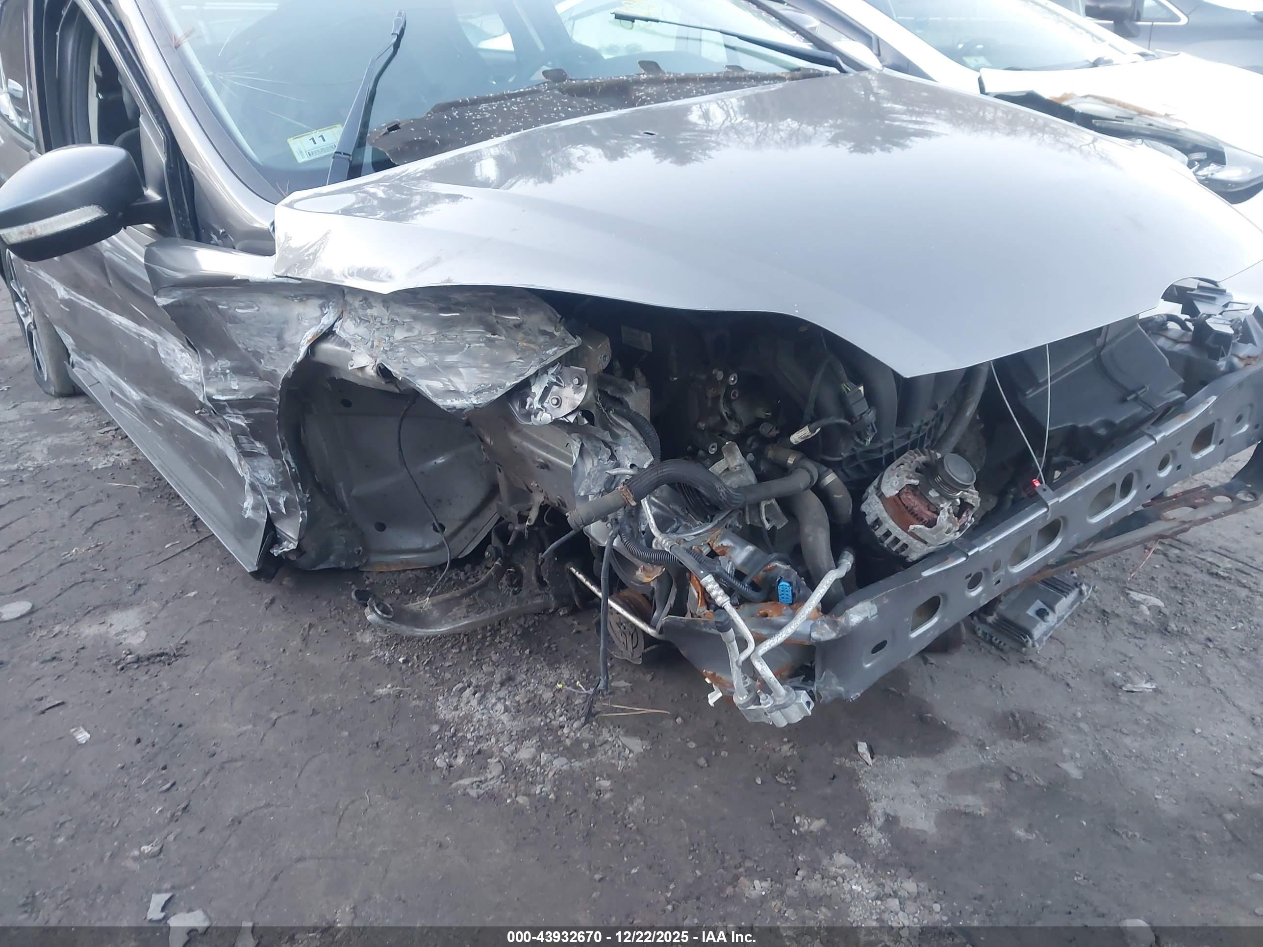 FORD FOCUS image 6