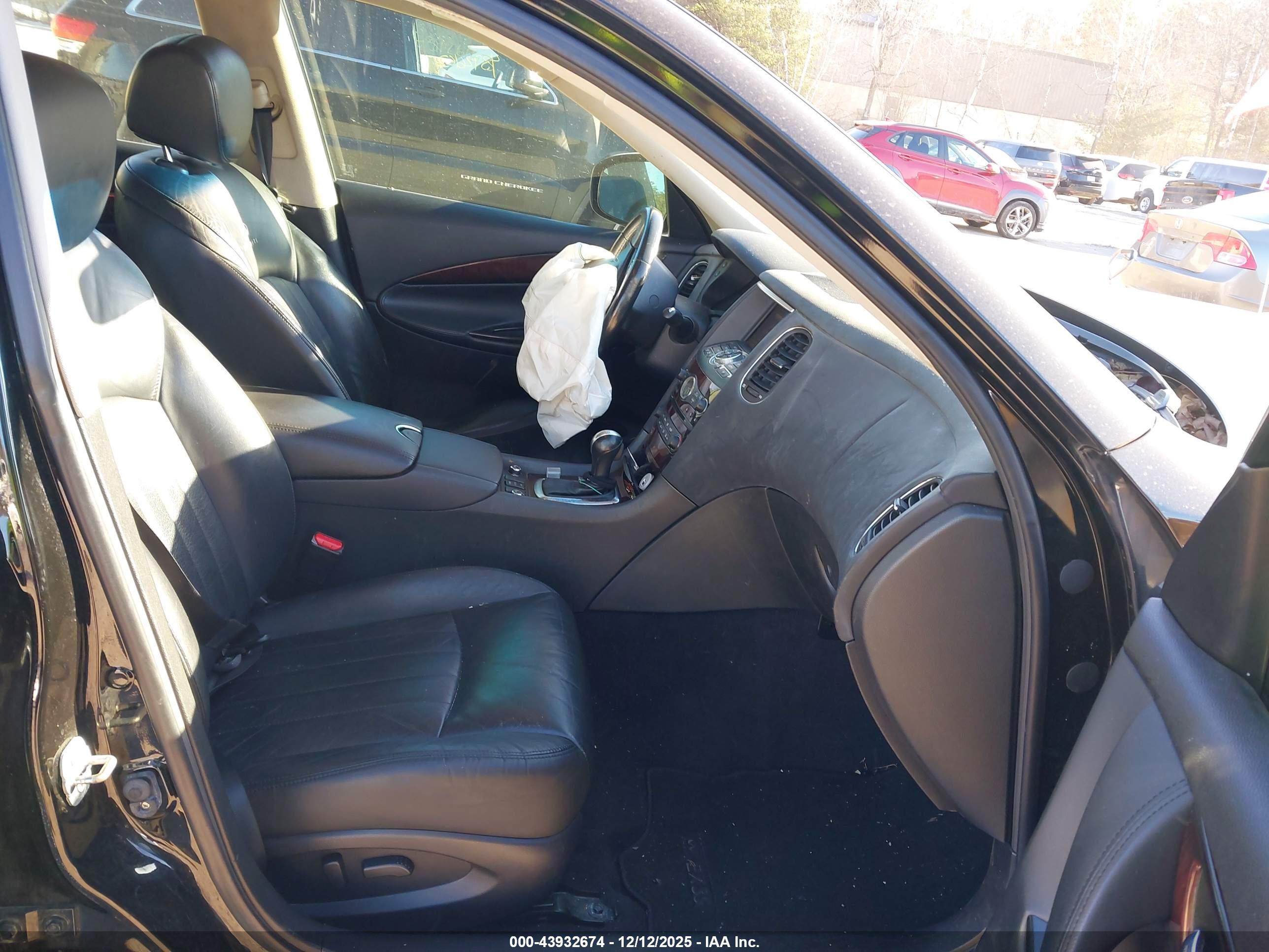 INFINITI EX35 image 5