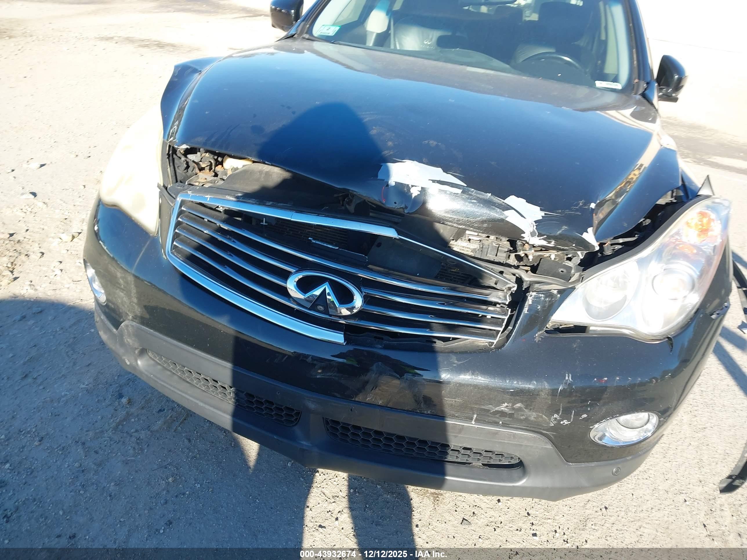 INFINITI EX35 image 6