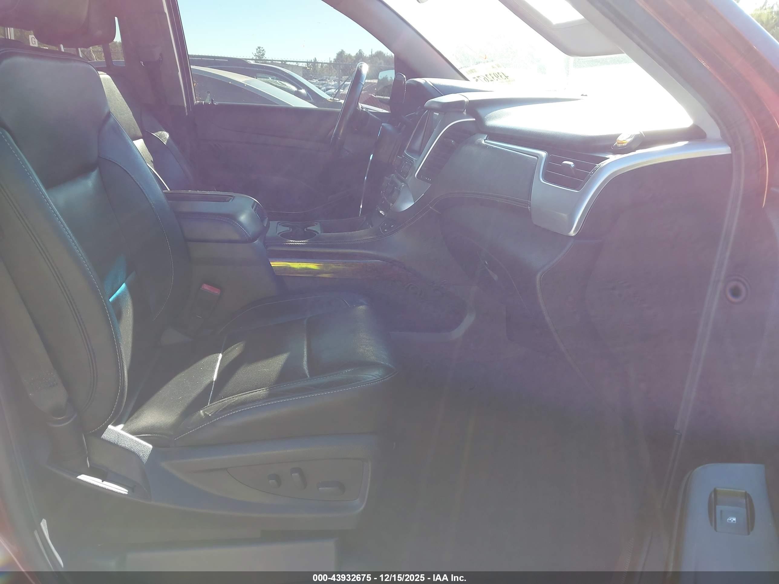 GMC YUKON image 5