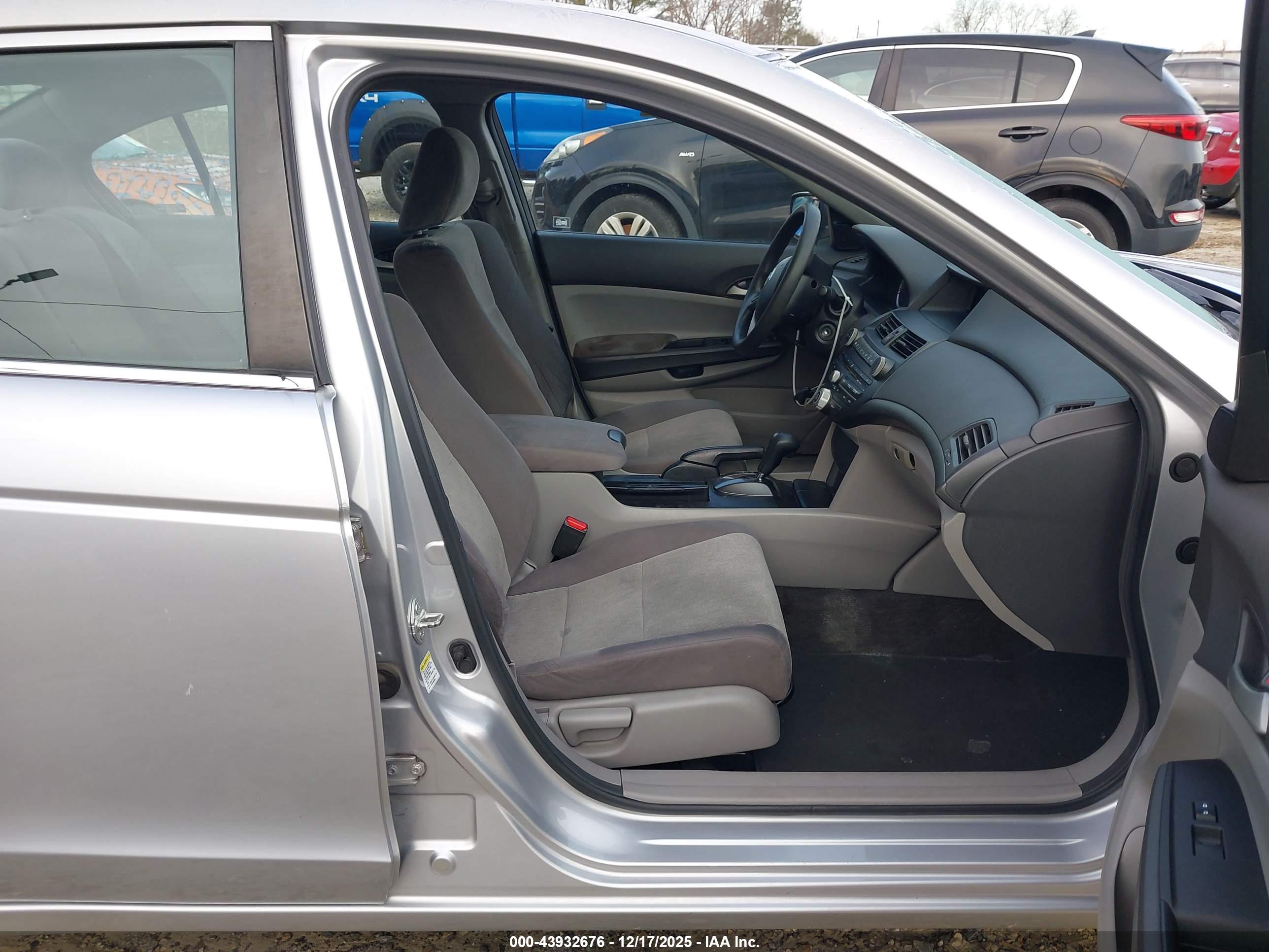 HONDA ACCORD image 5