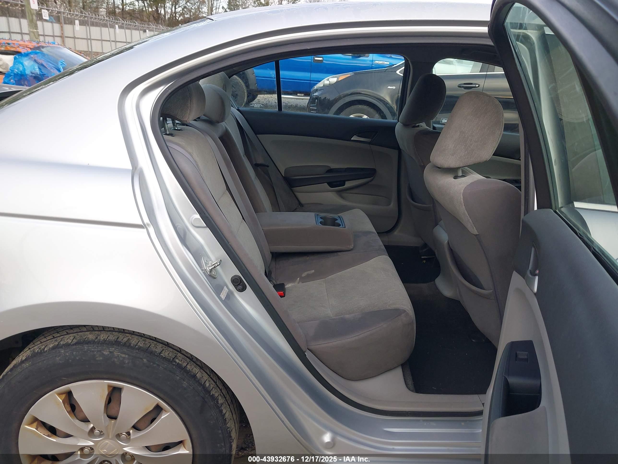 HONDA ACCORD image 8
