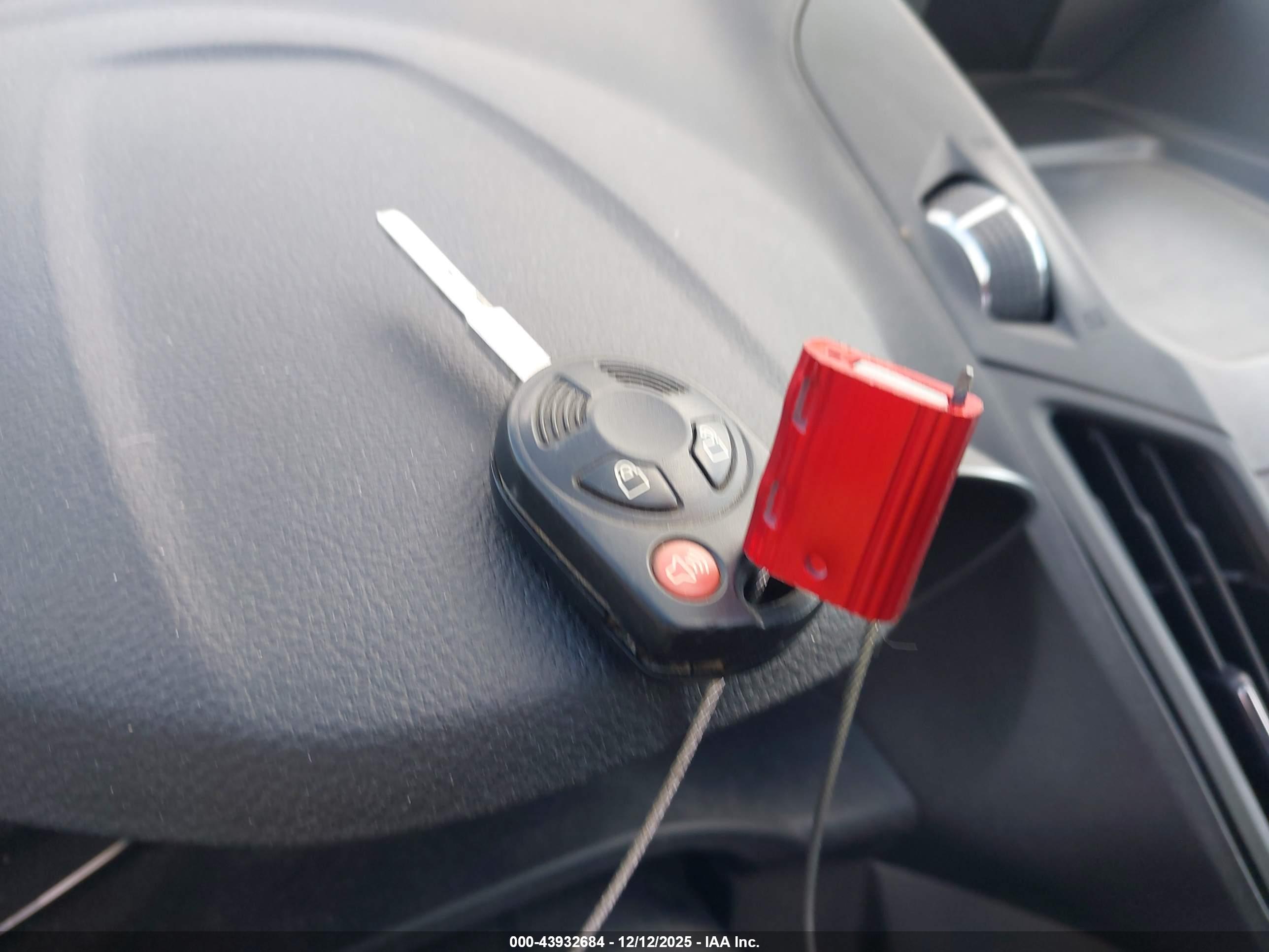 FORD ESCAPE image 11
