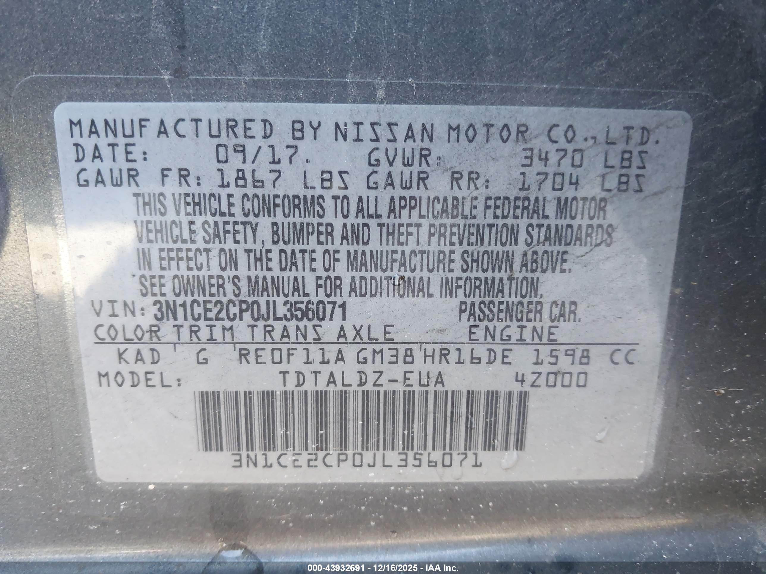 NISSAN VERSA image 9