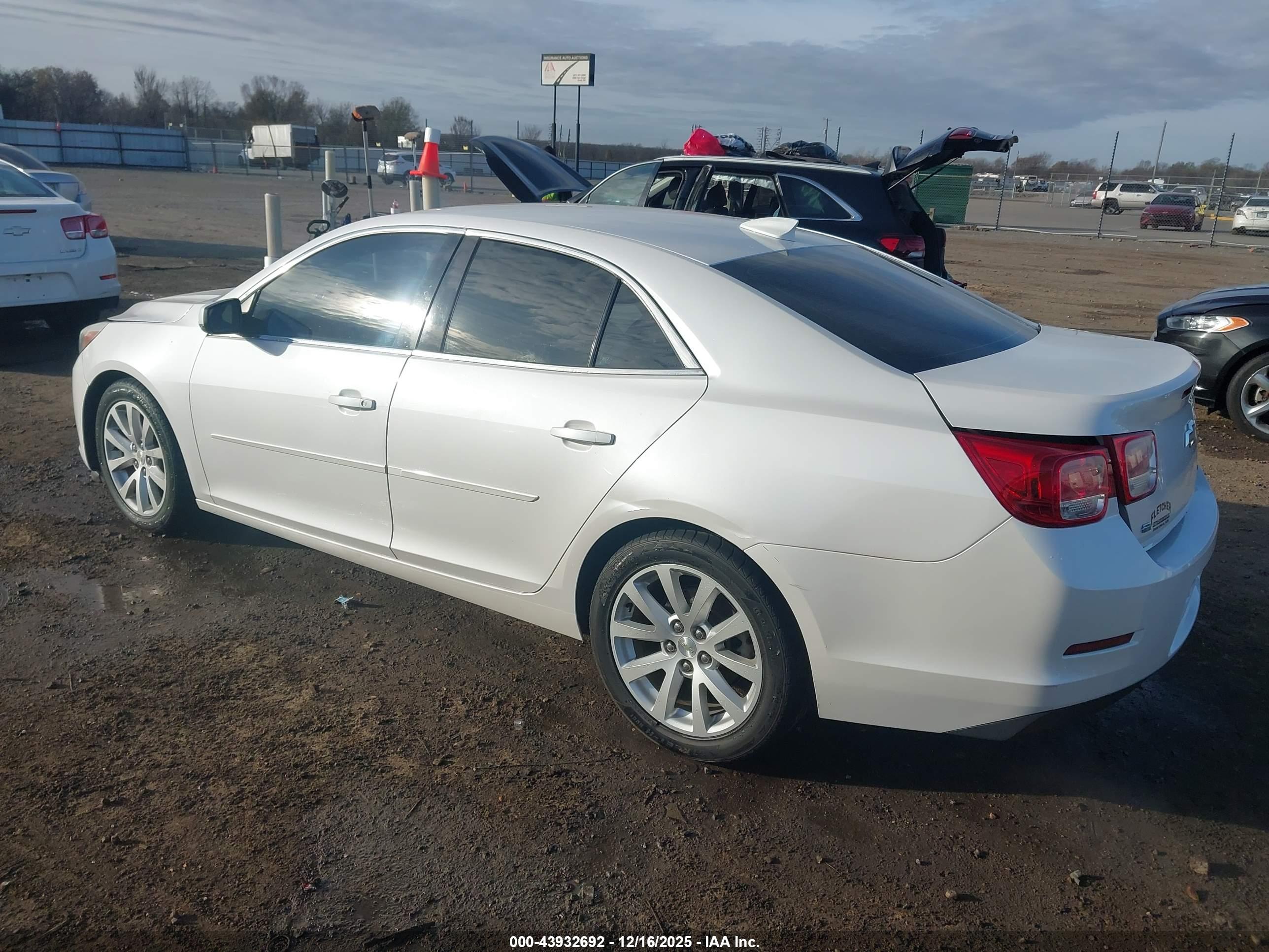 CHEVROLET MALIBU image 3