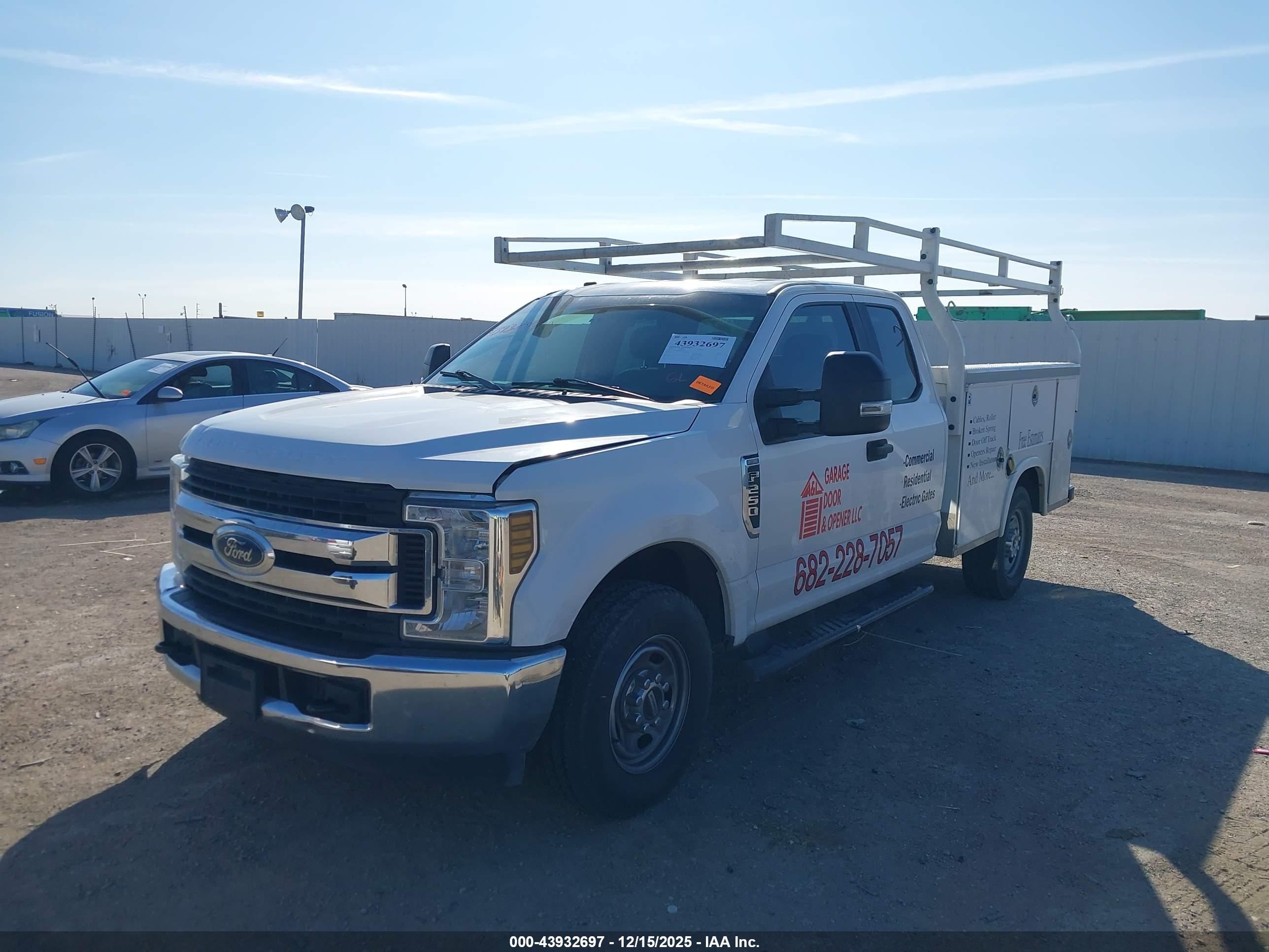 FORD F-250 image 2