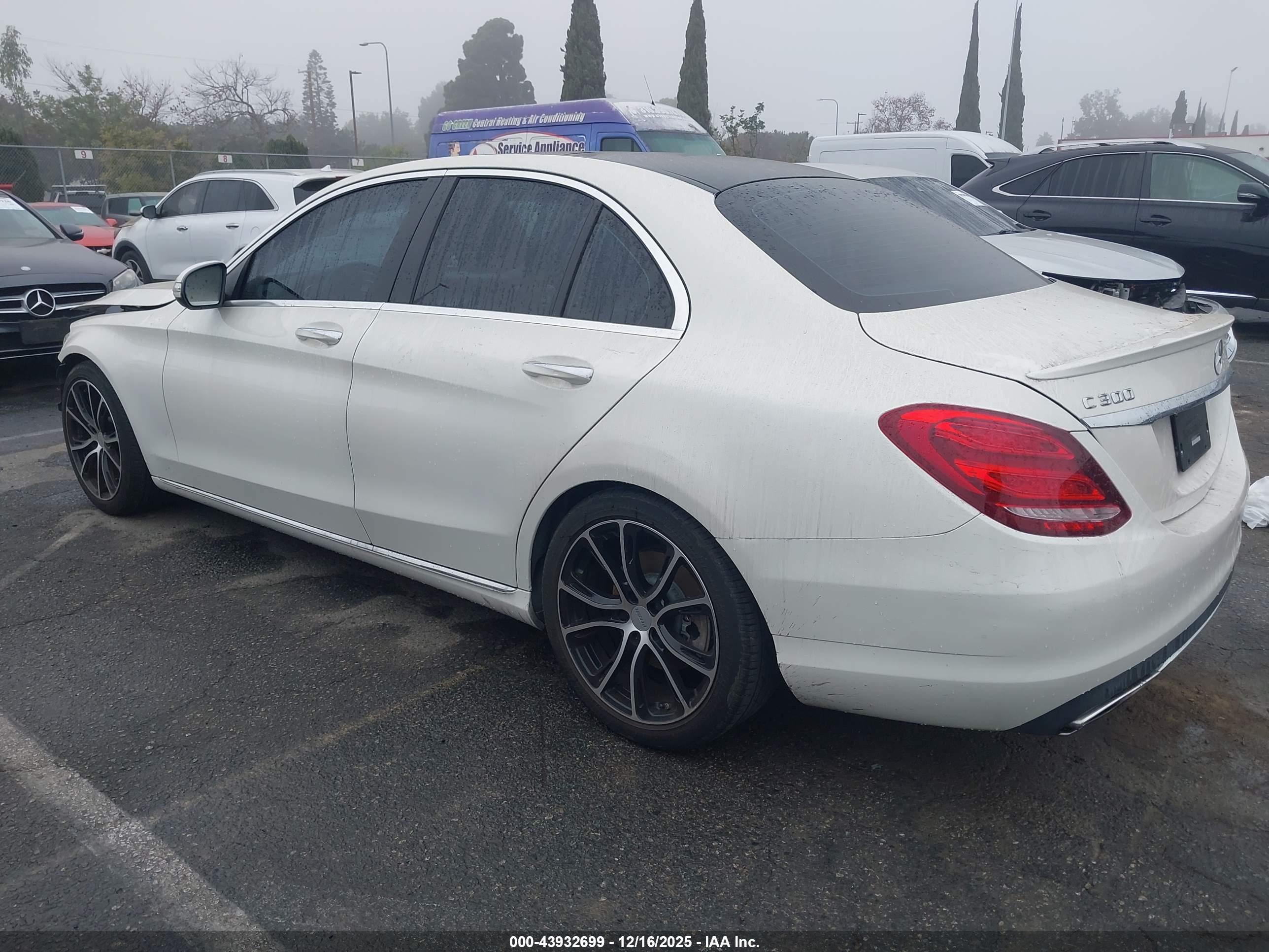 MERCEDES-BENZ C image 3