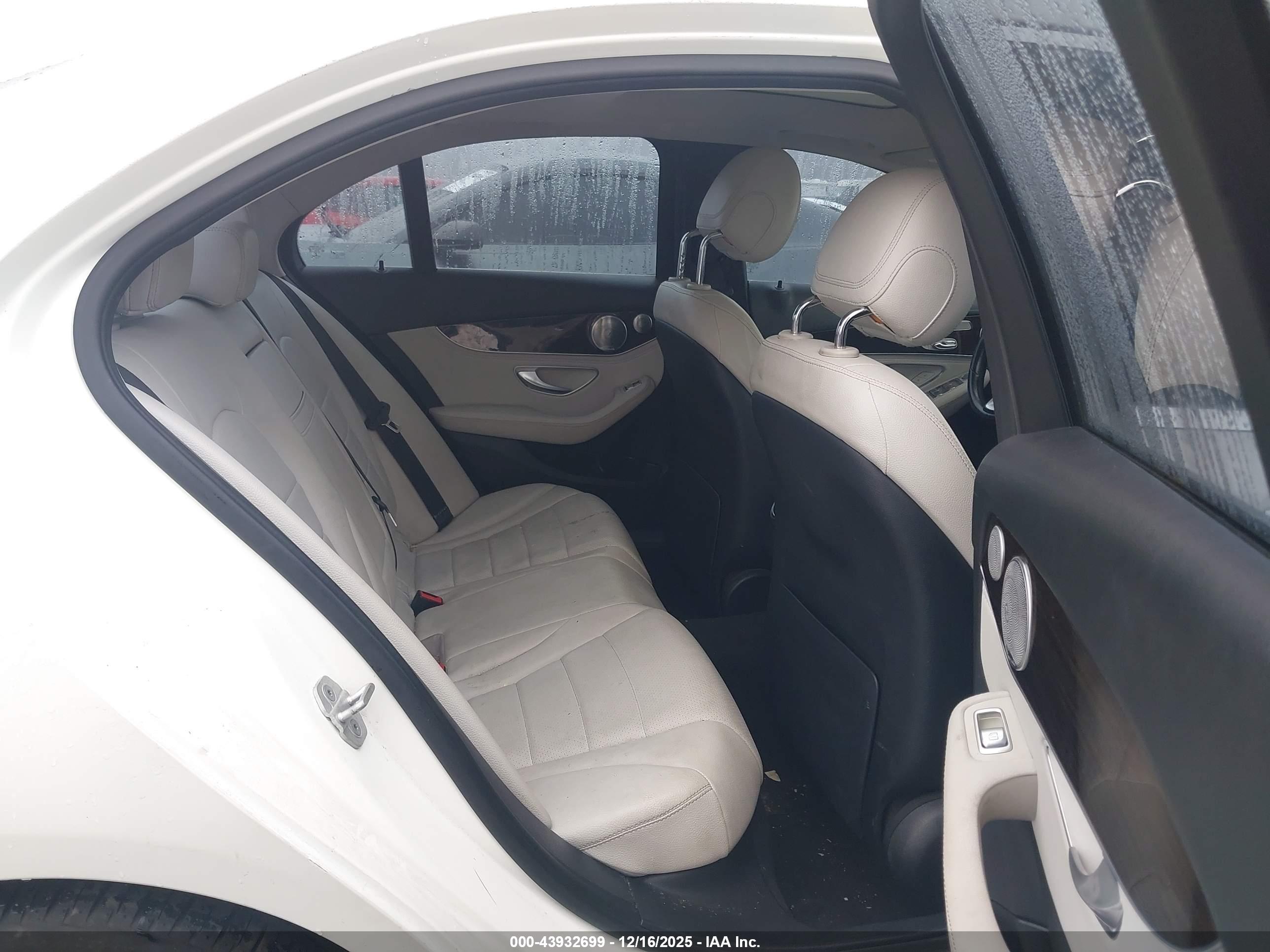 MERCEDES-BENZ C image 8
