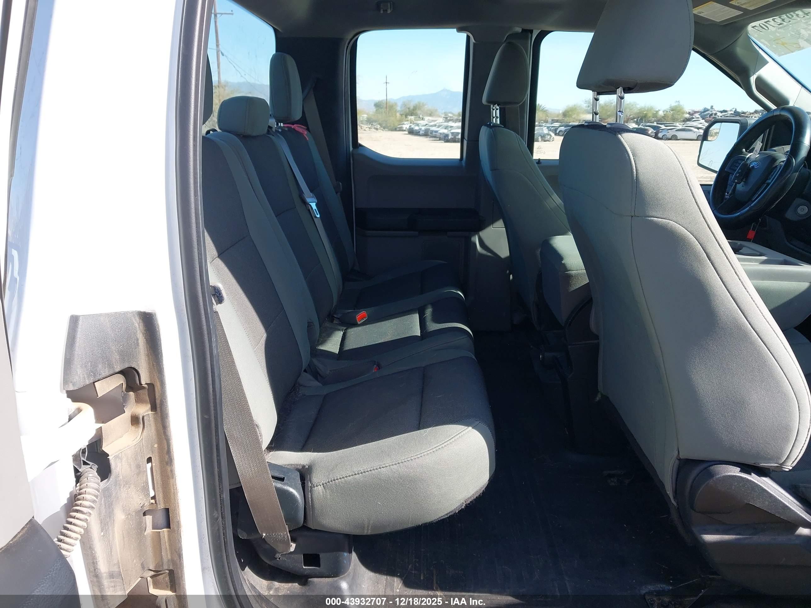 FORD F-150 image 8