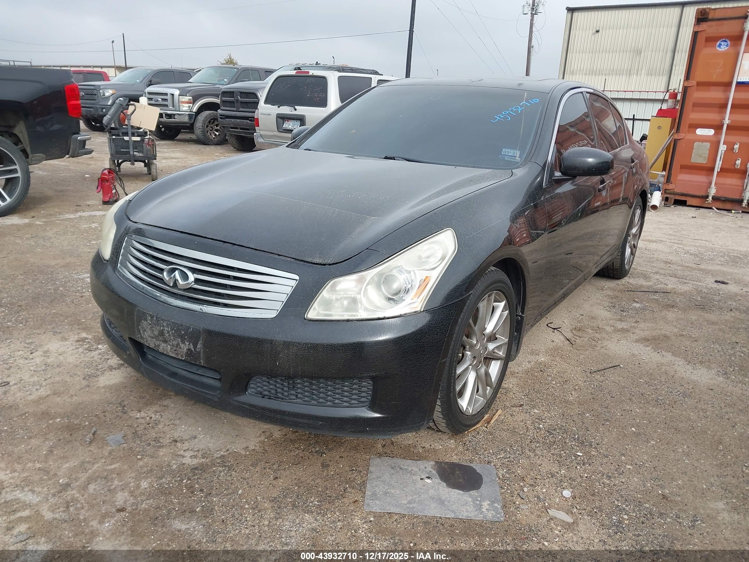 INFINITI G35 image 2