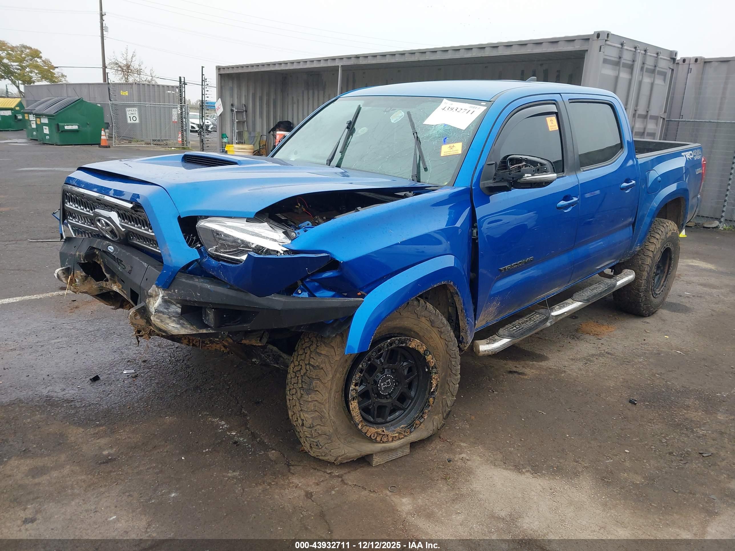 TOYOTA TACOMA image 2