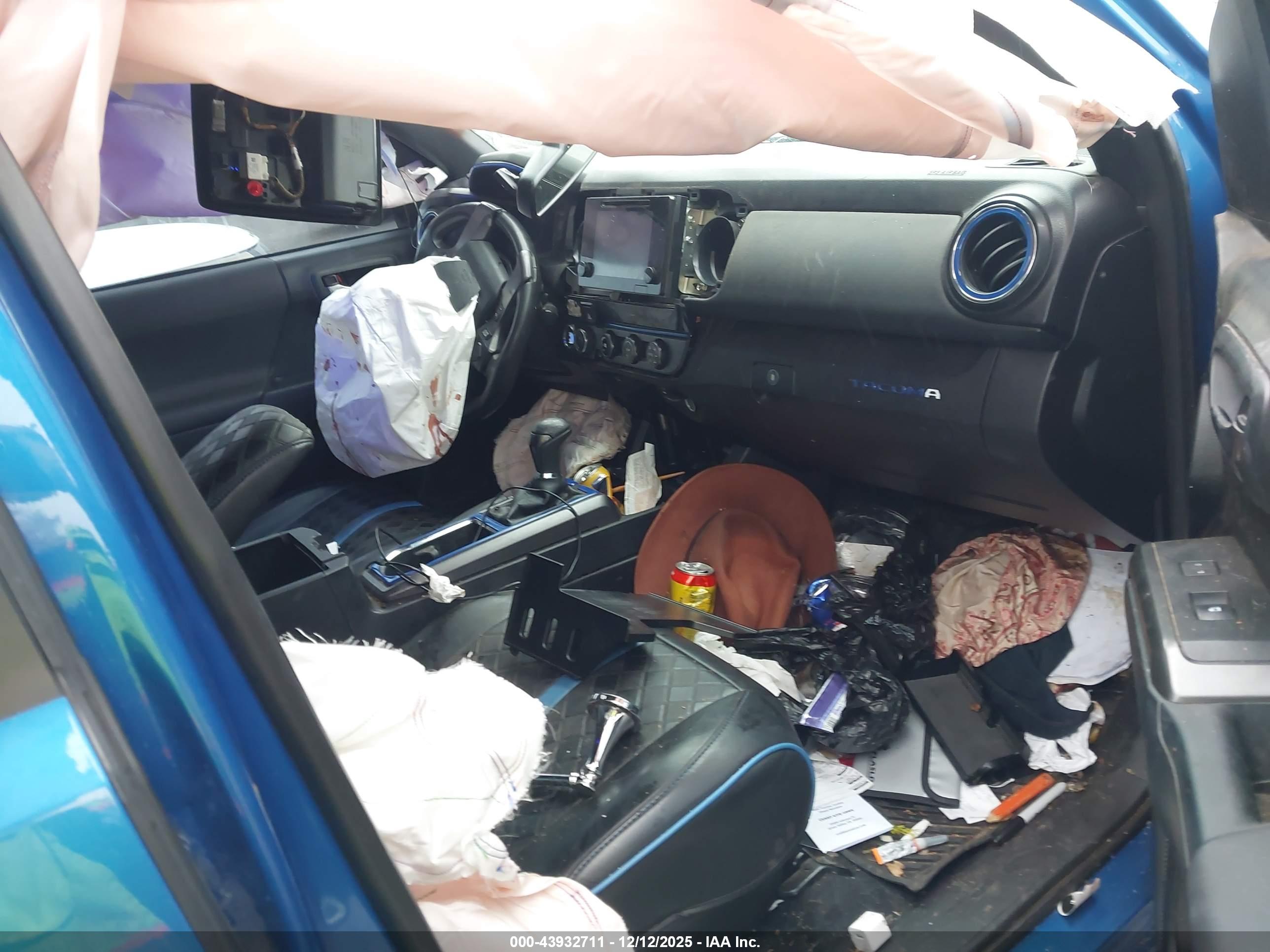 TOYOTA TACOMA image 5