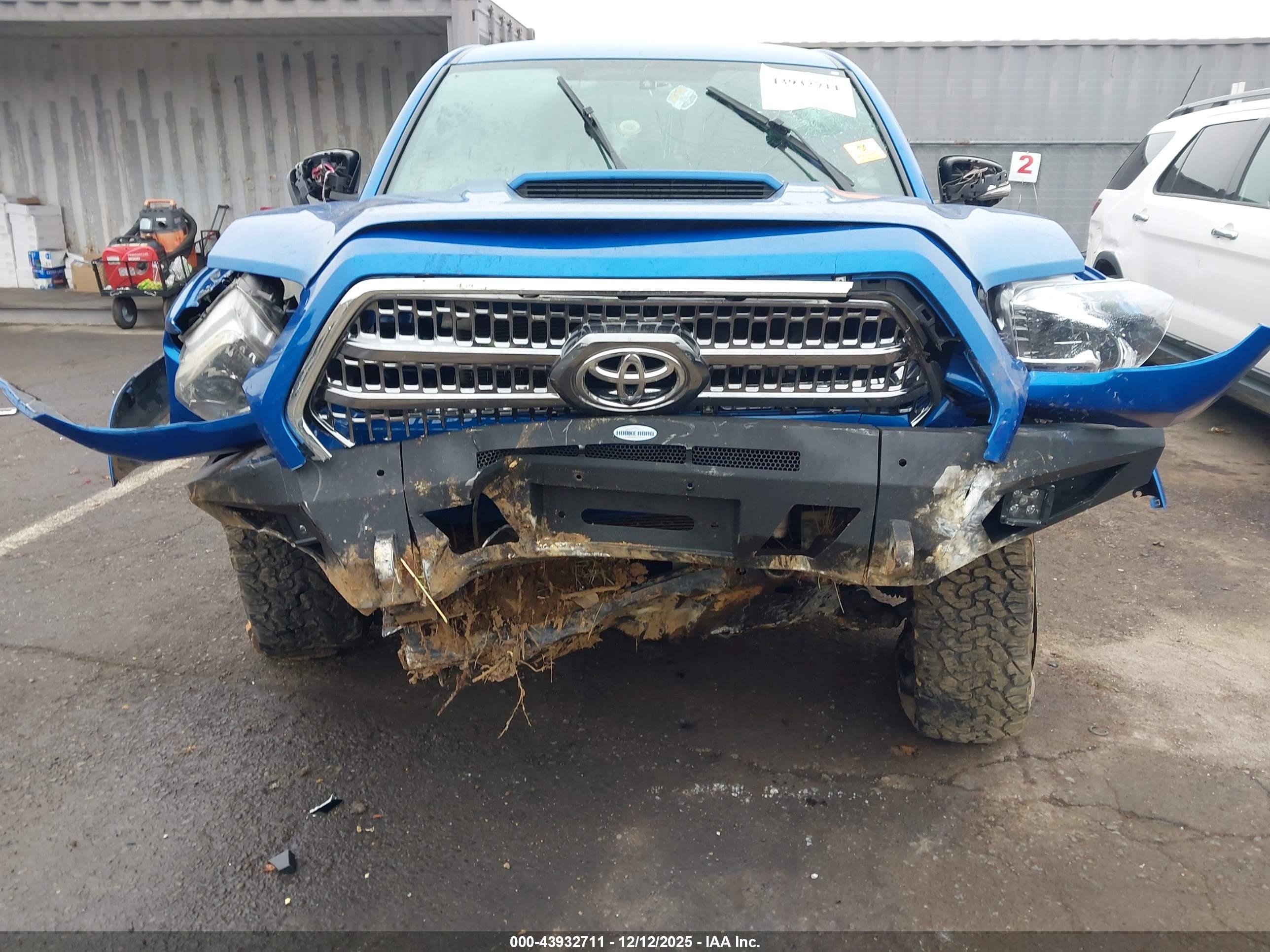 TOYOTA TACOMA image 6