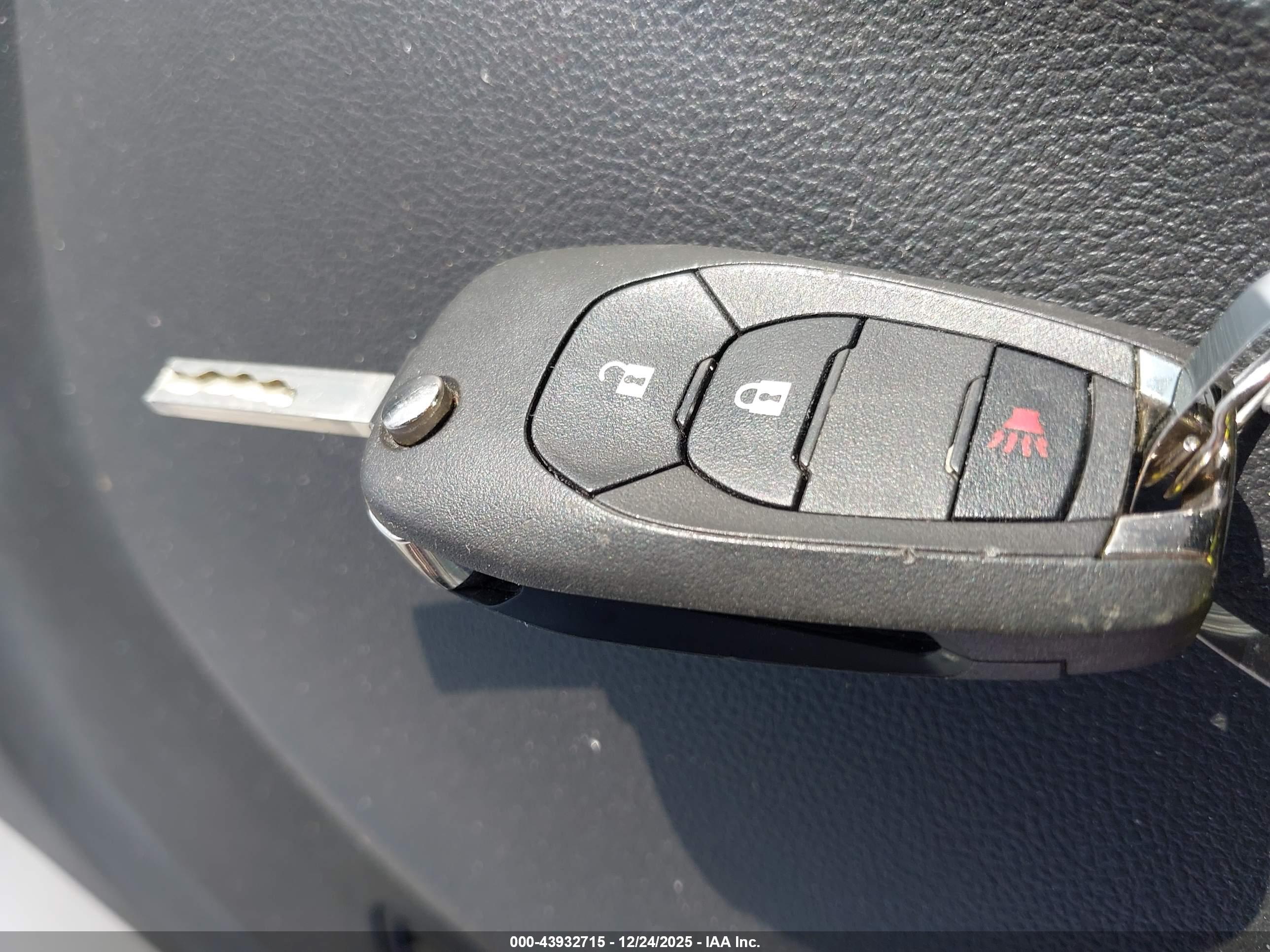 CHEVROLET TRAX image 11