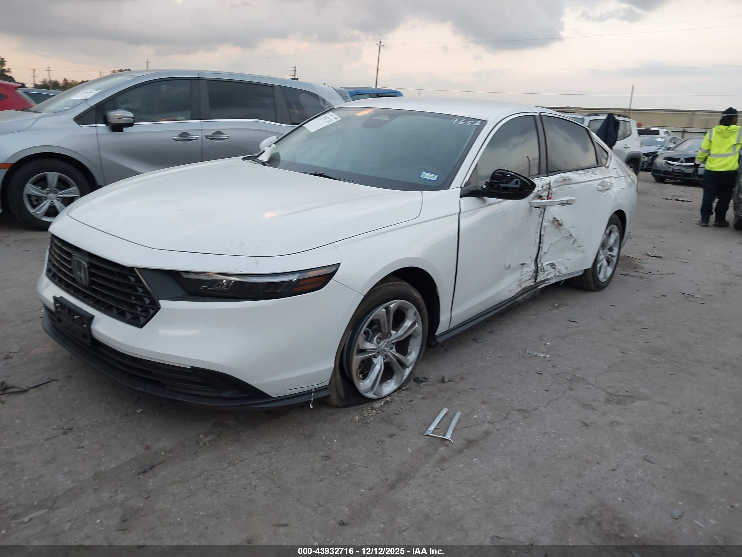 HONDA ACCORD image 2