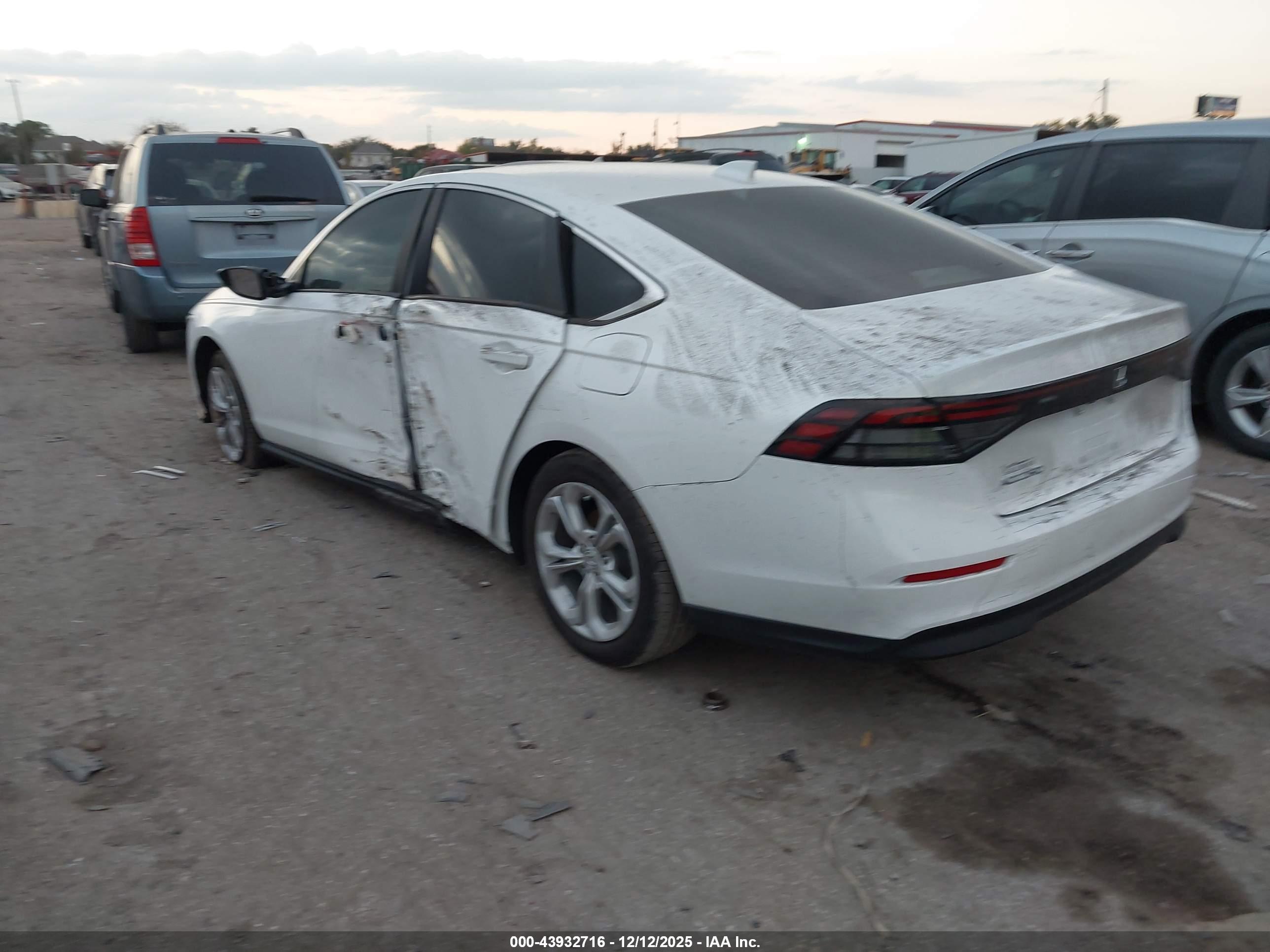 HONDA ACCORD image 3