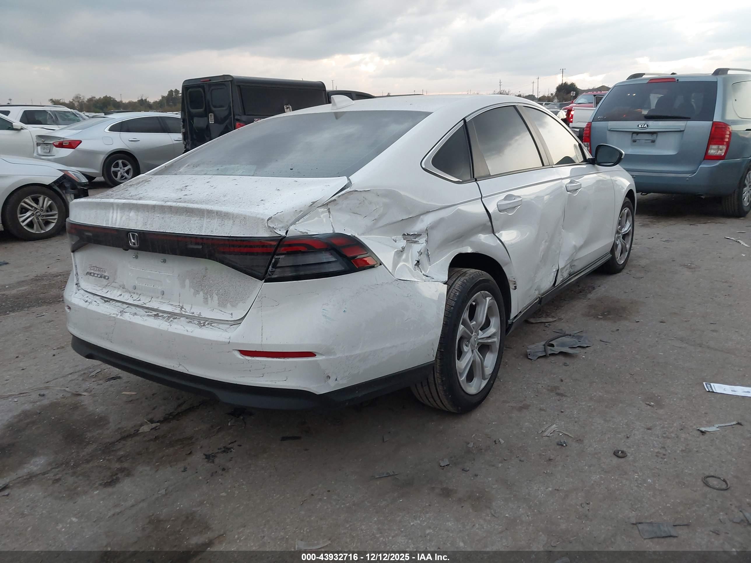 HONDA ACCORD image 4
