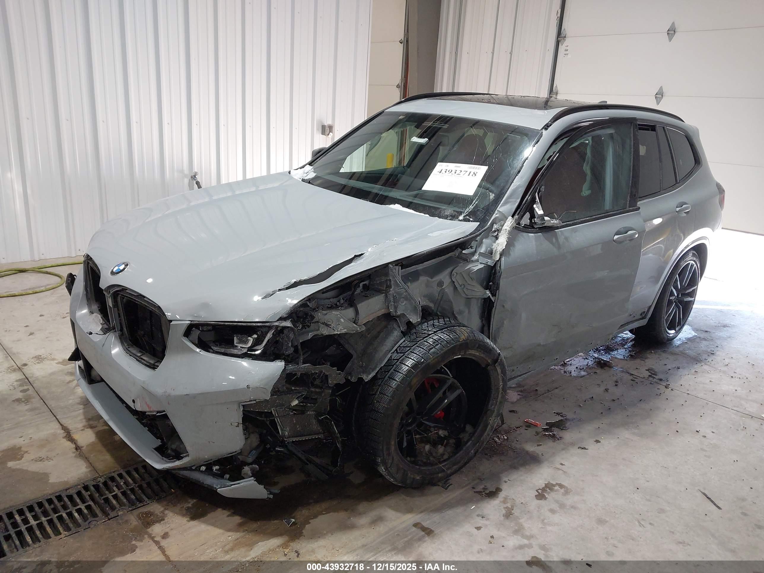 BMW X3 image 2