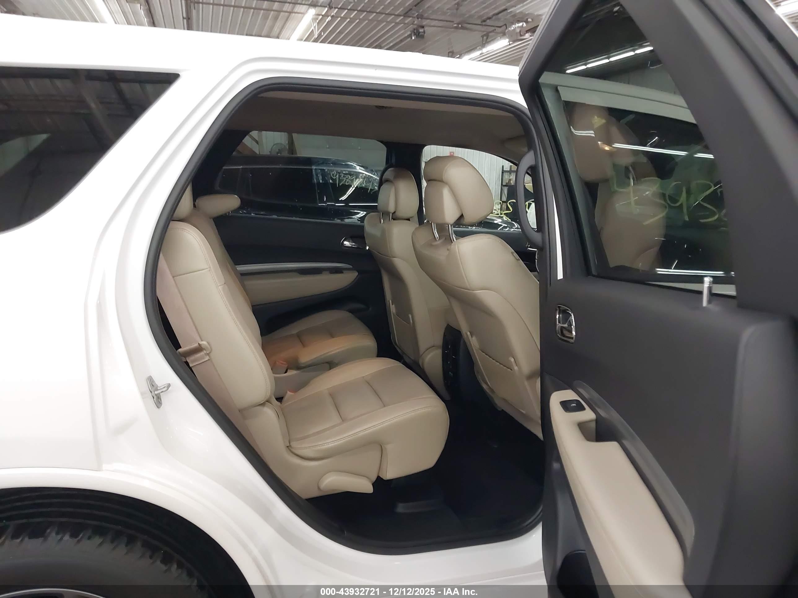 DODGE DURANGO image 8