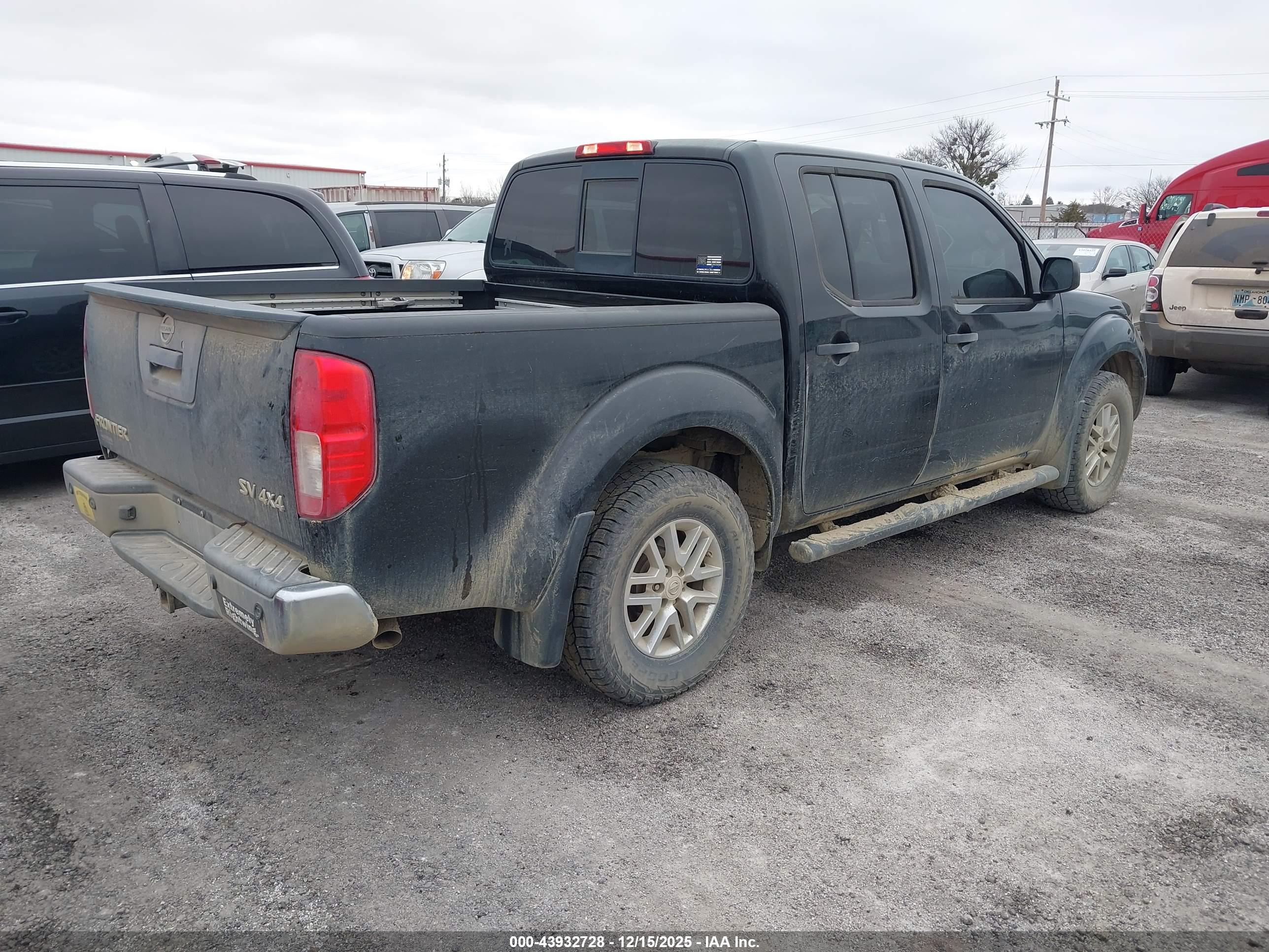 NISSAN FRONTIER image 4