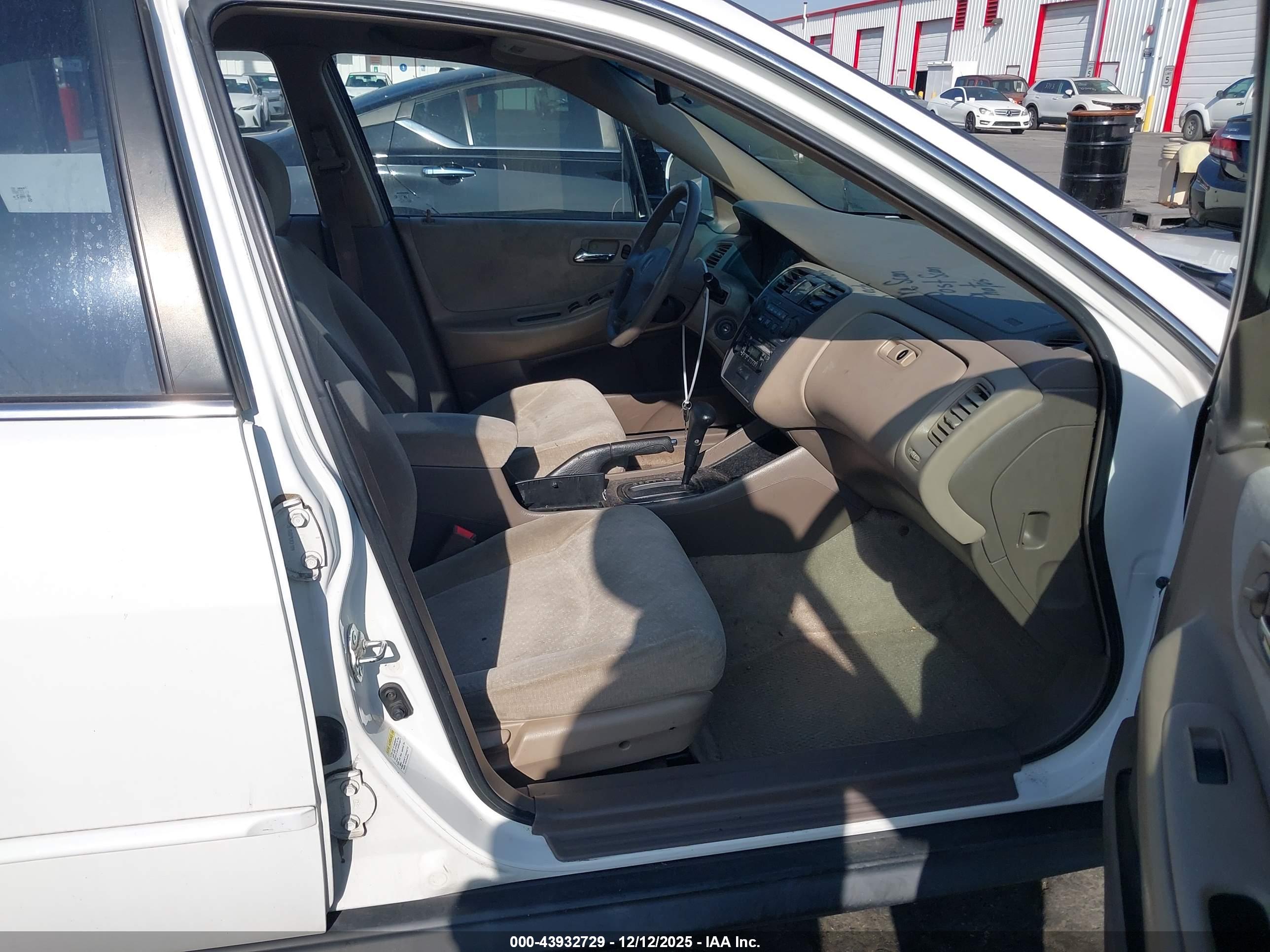 HONDA ACCORD image 5