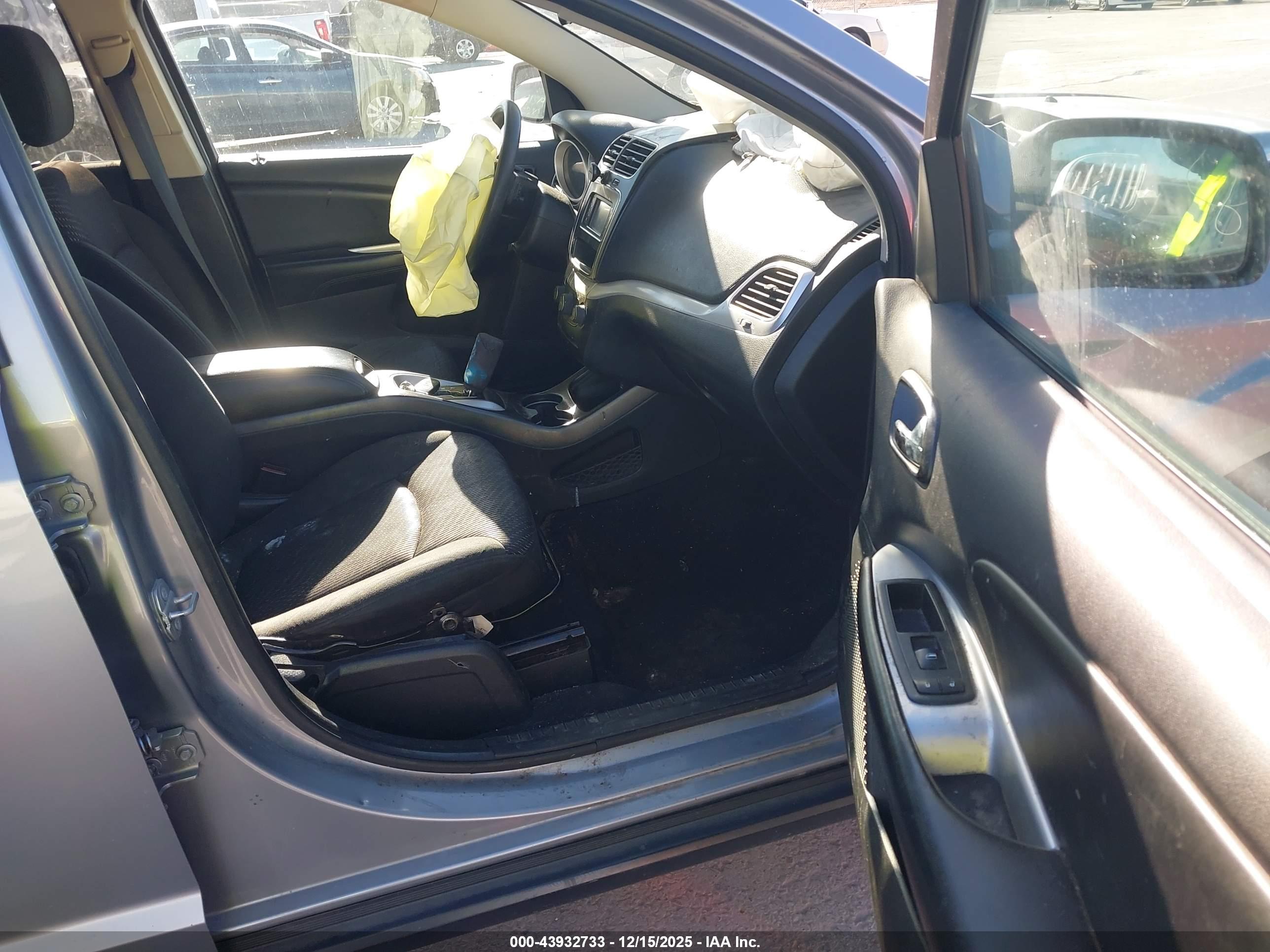 DODGE JOURNEY image 5