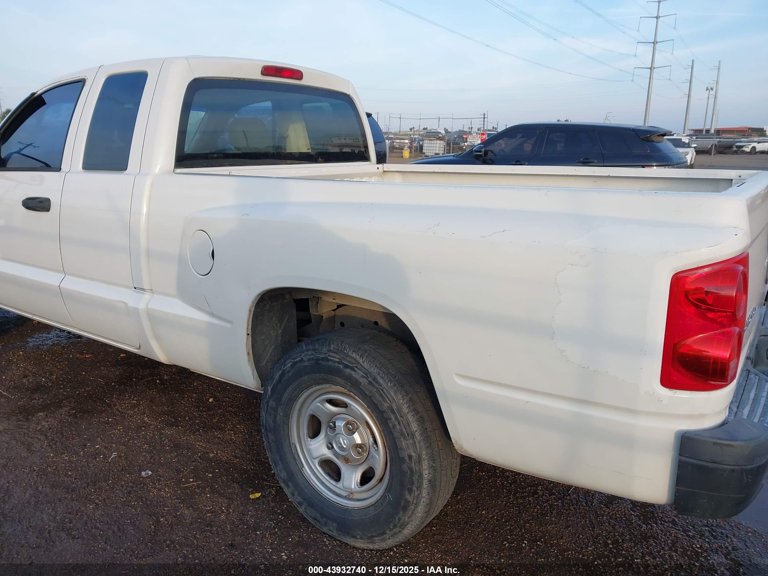DODGE DAKOTA image 6