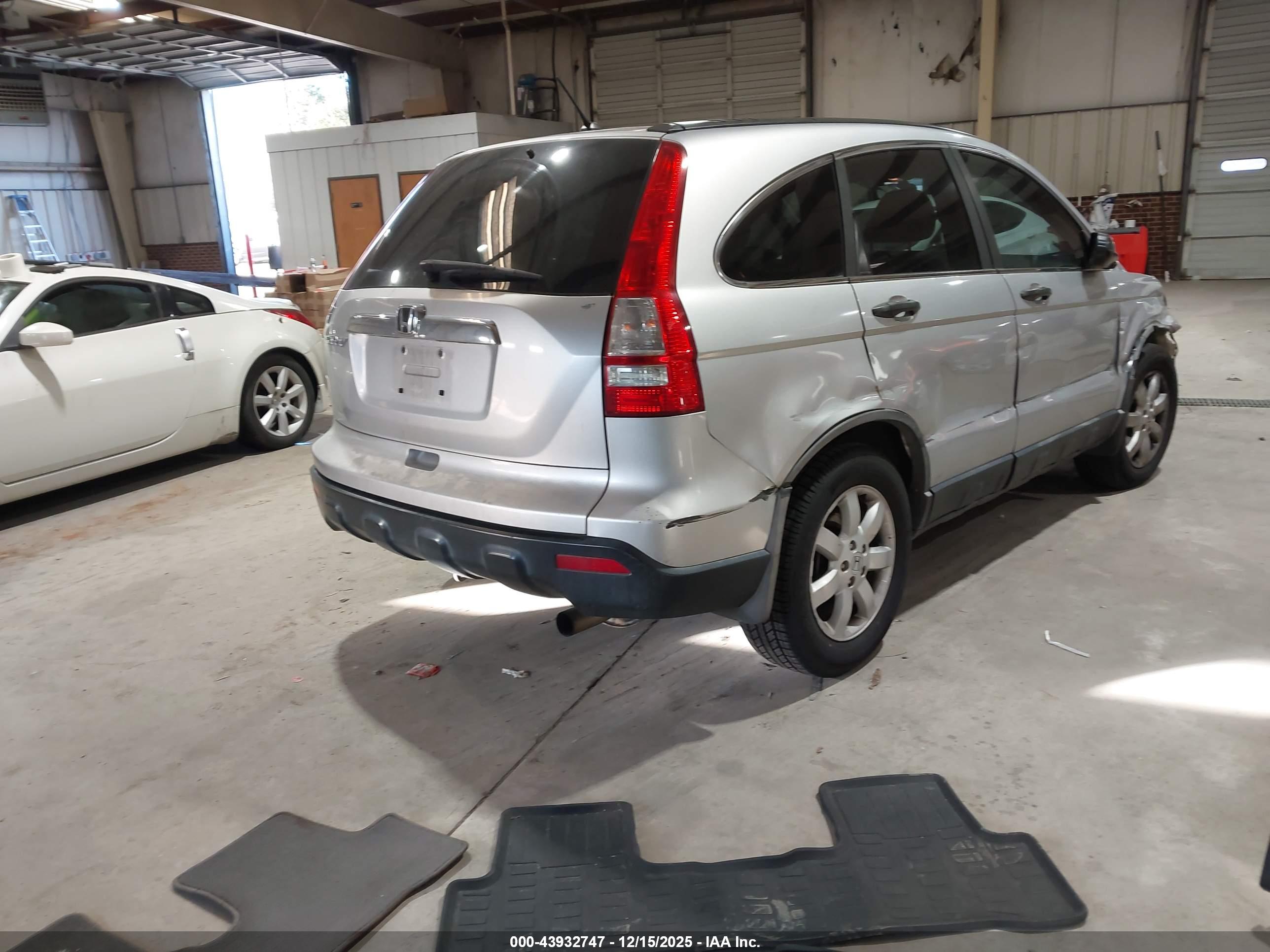 HONDA CR-V image 4