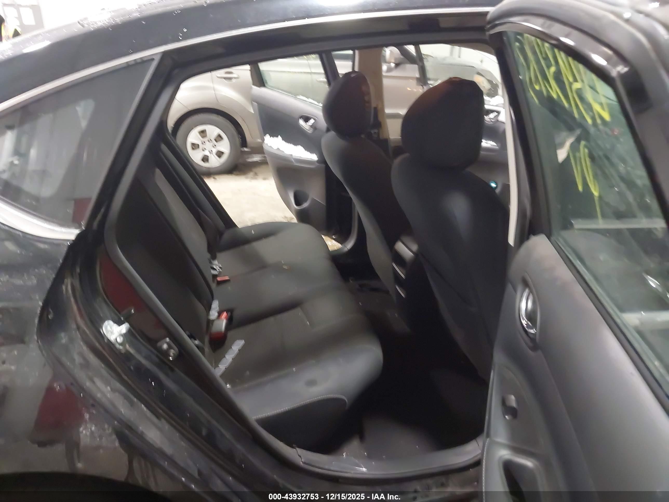 NISSAN SENTRA image 8