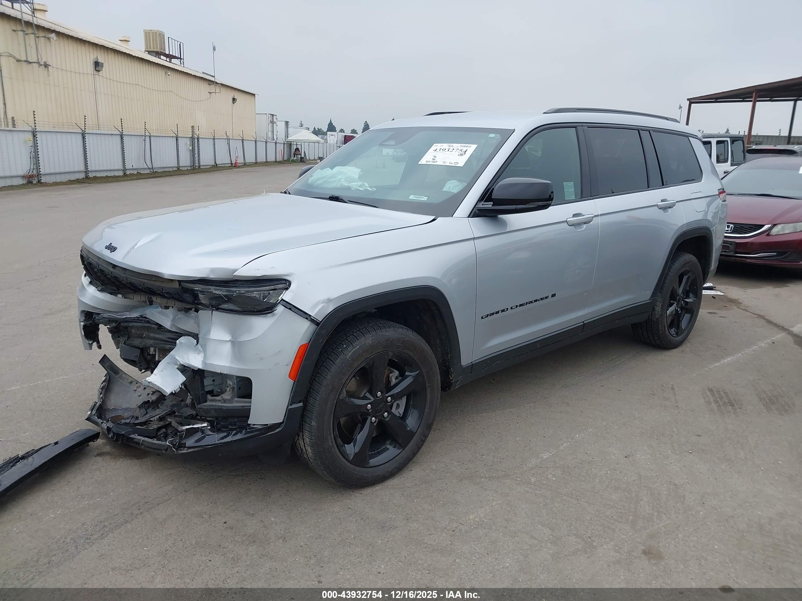 JEEP GRAND image 2