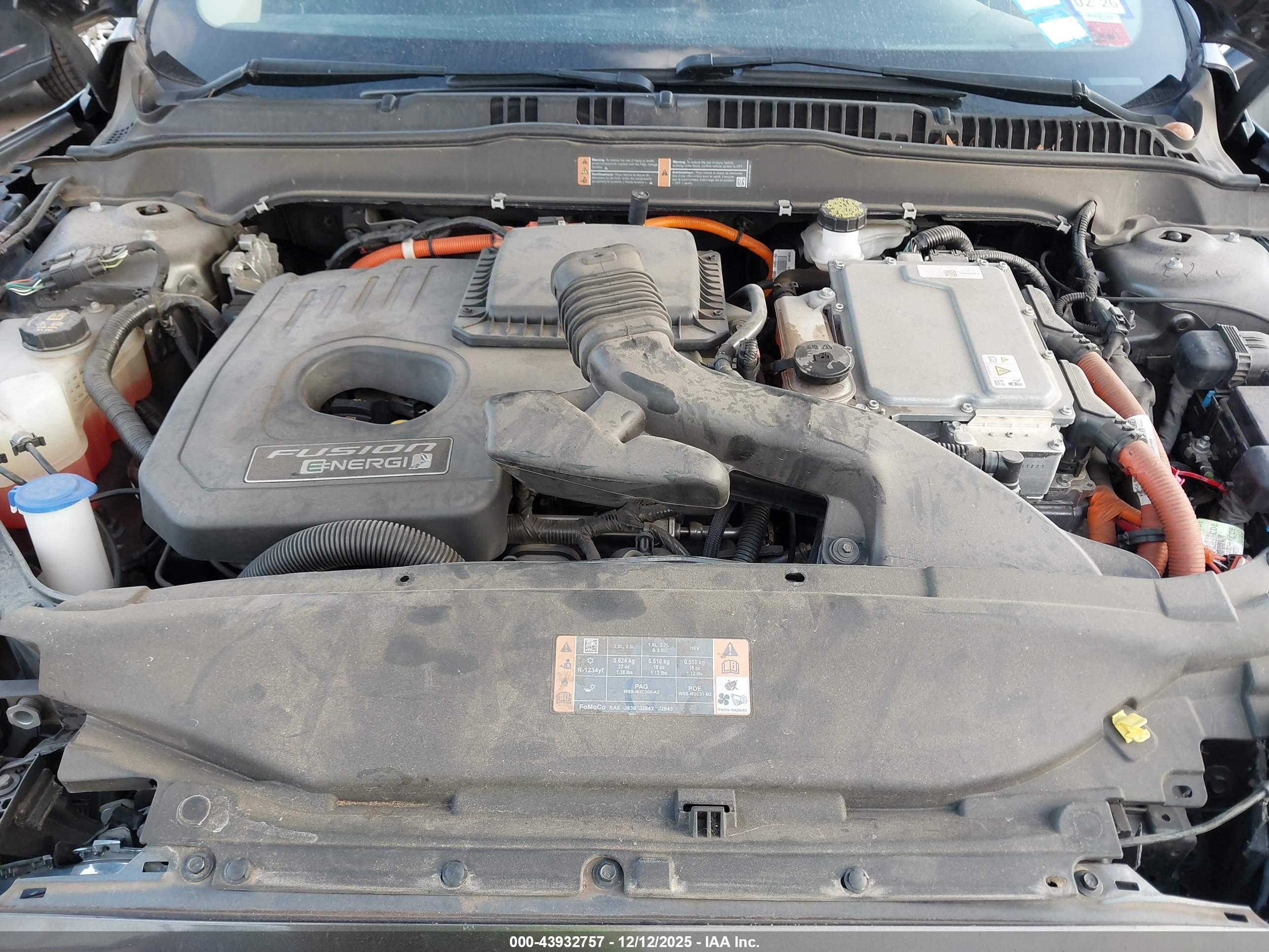 FORD FUSION image 10