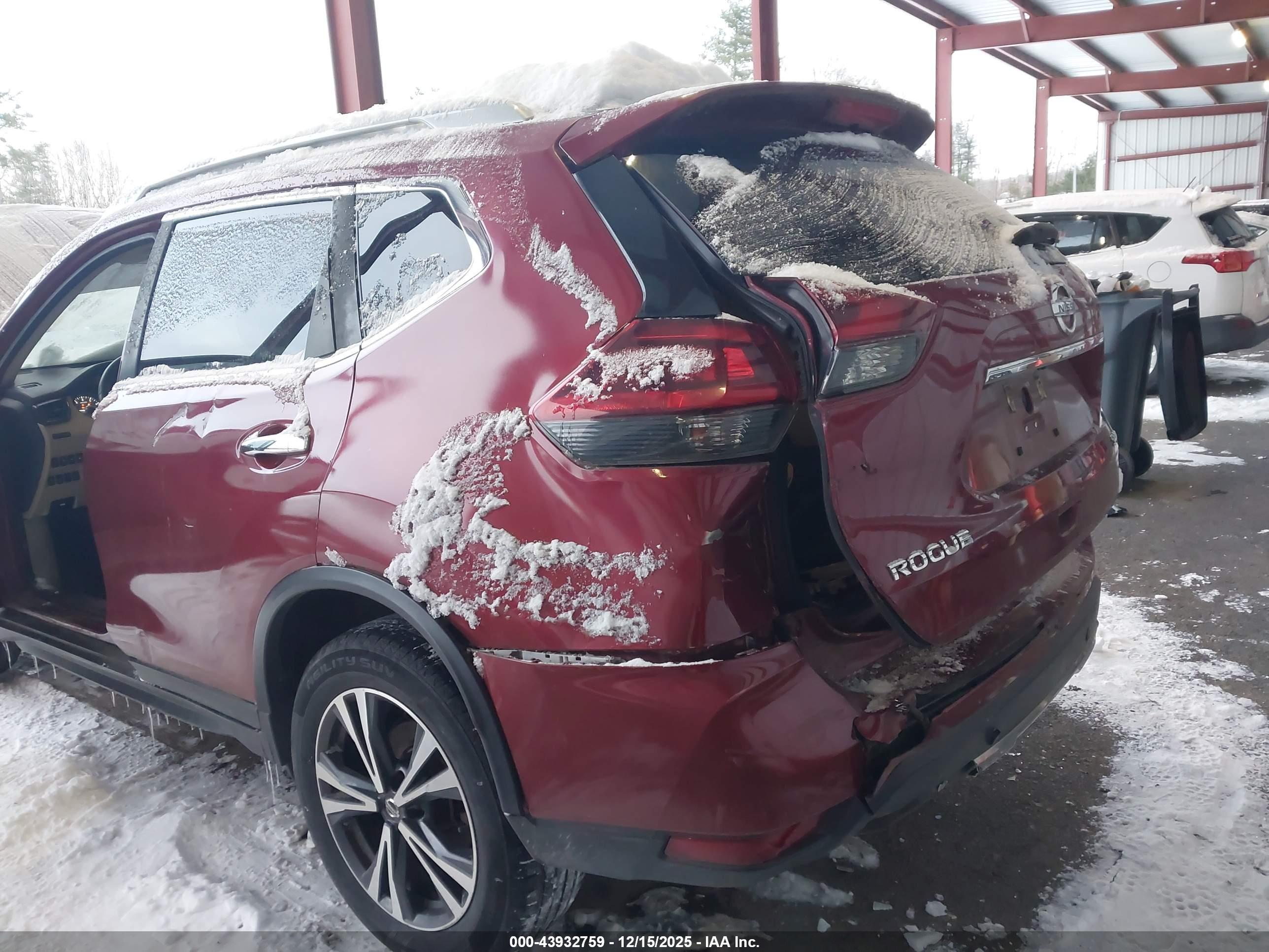 NISSAN ROGUE image 6