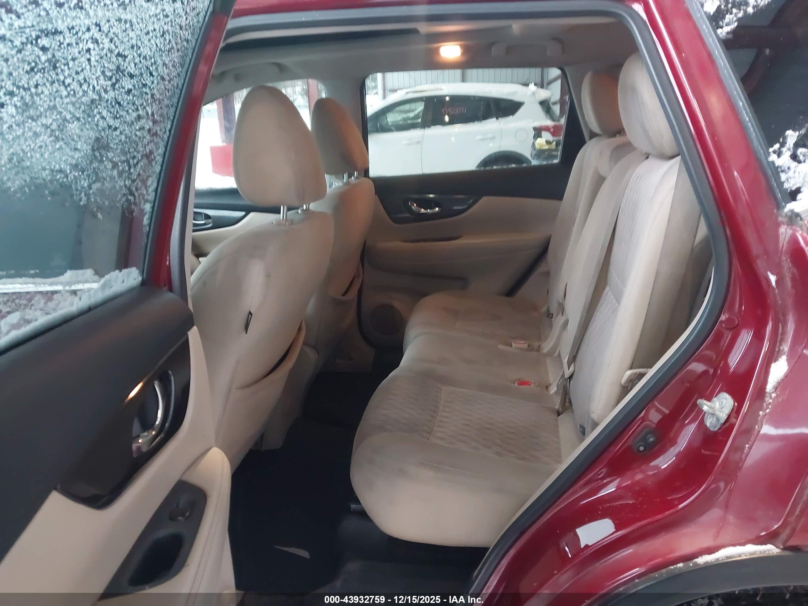 NISSAN ROGUE image 8