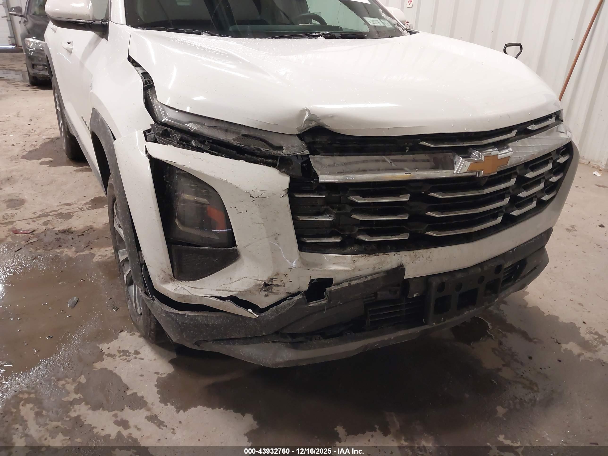 CHEVROLET EQUINOX image 6