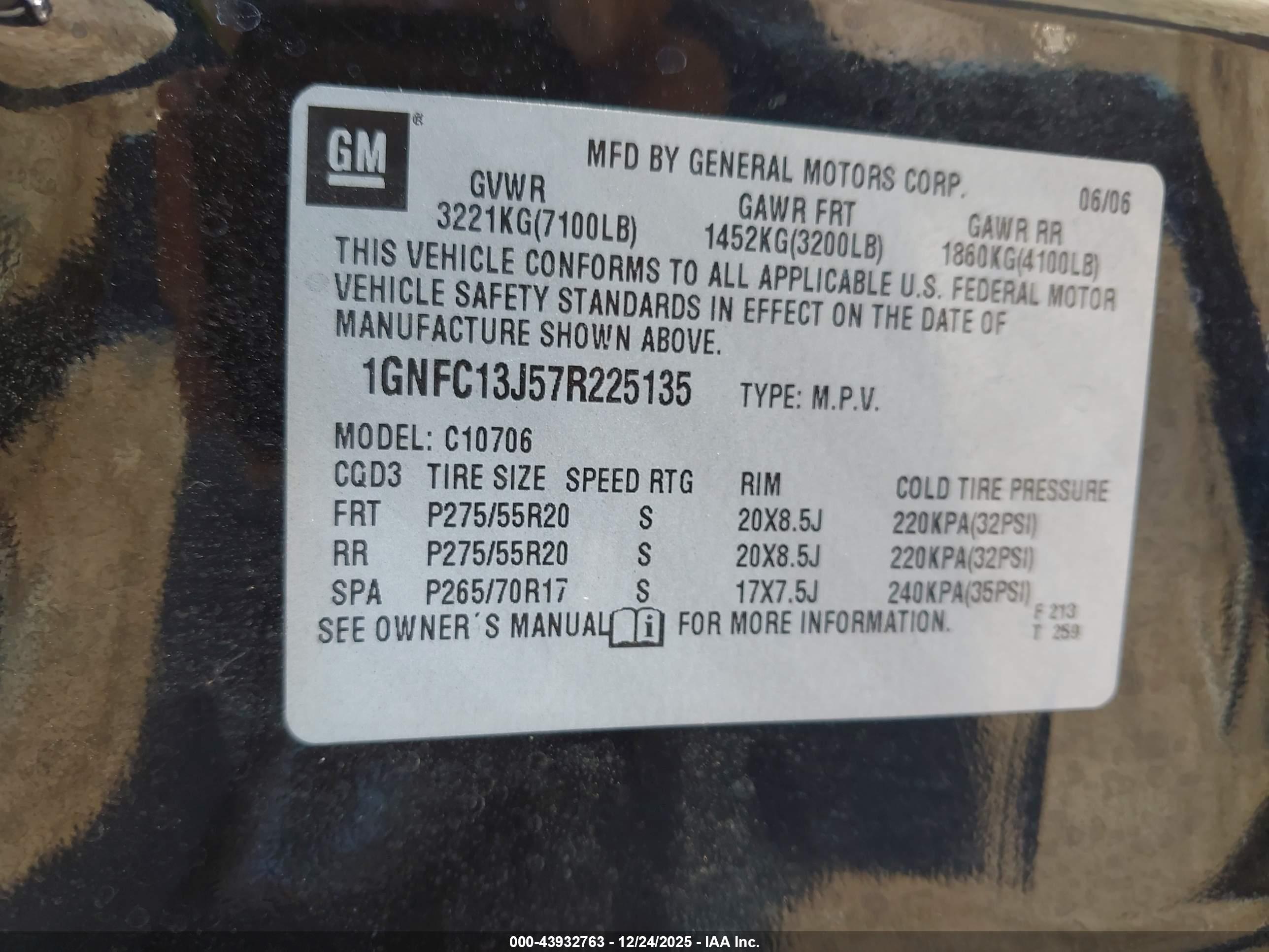 CHEVROLET TAHOE image 9