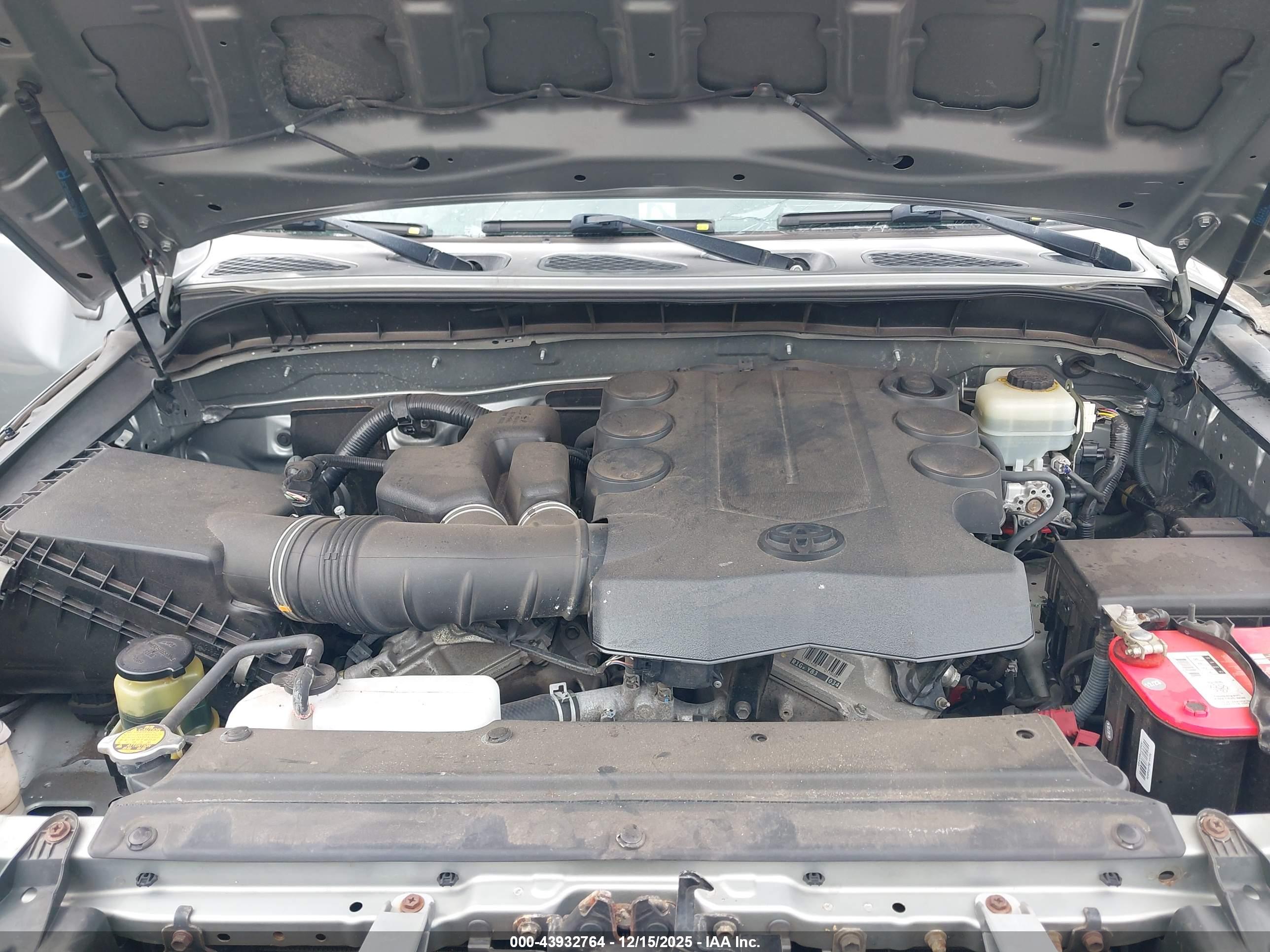 TOYOTA FJ image 10