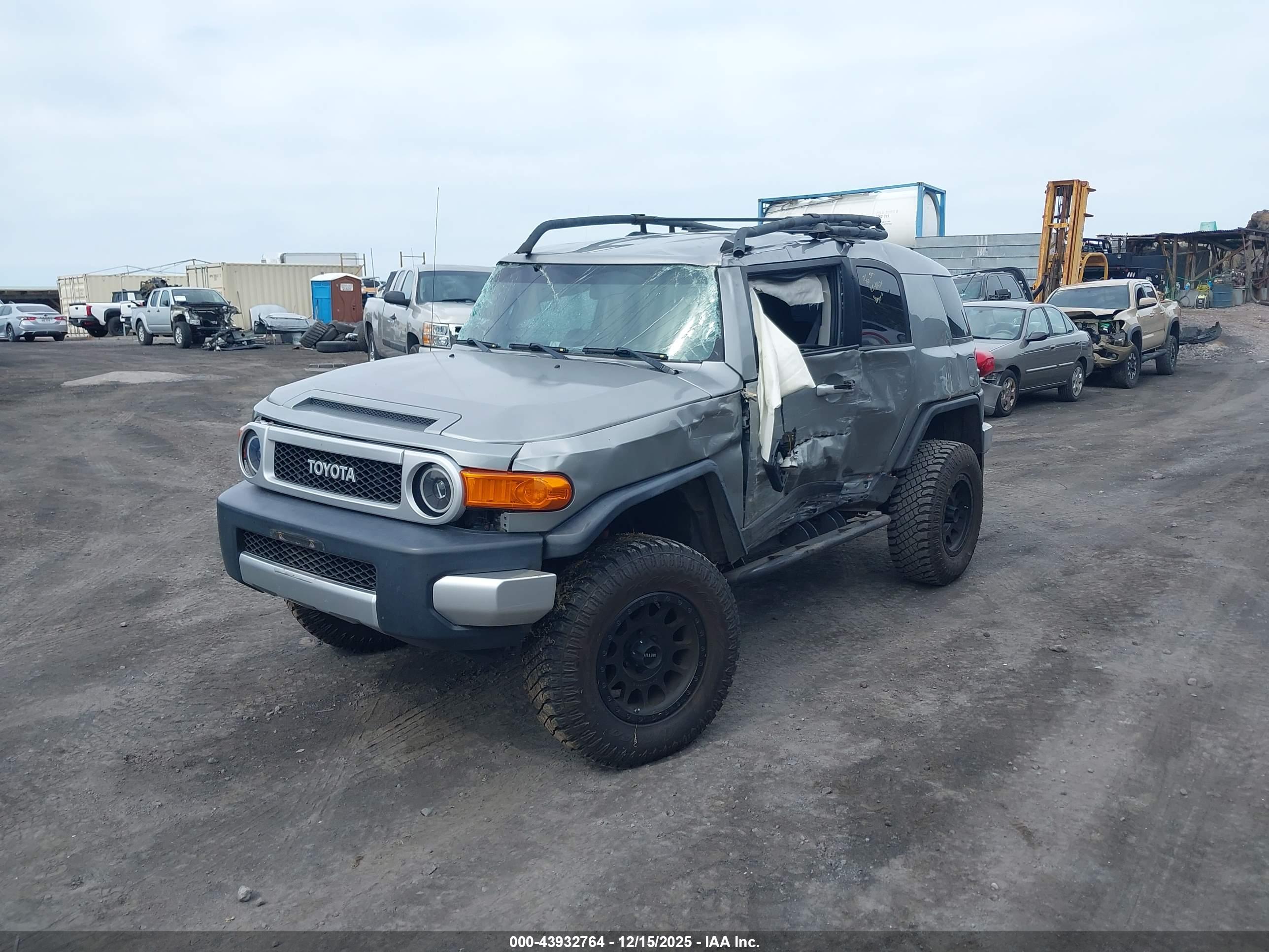 TOYOTA FJ image 6