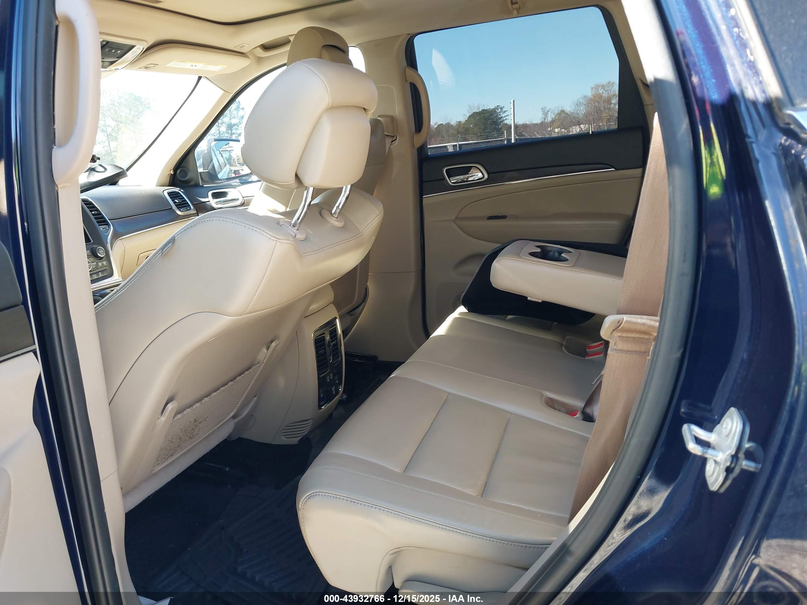 JEEP GRAND image 8