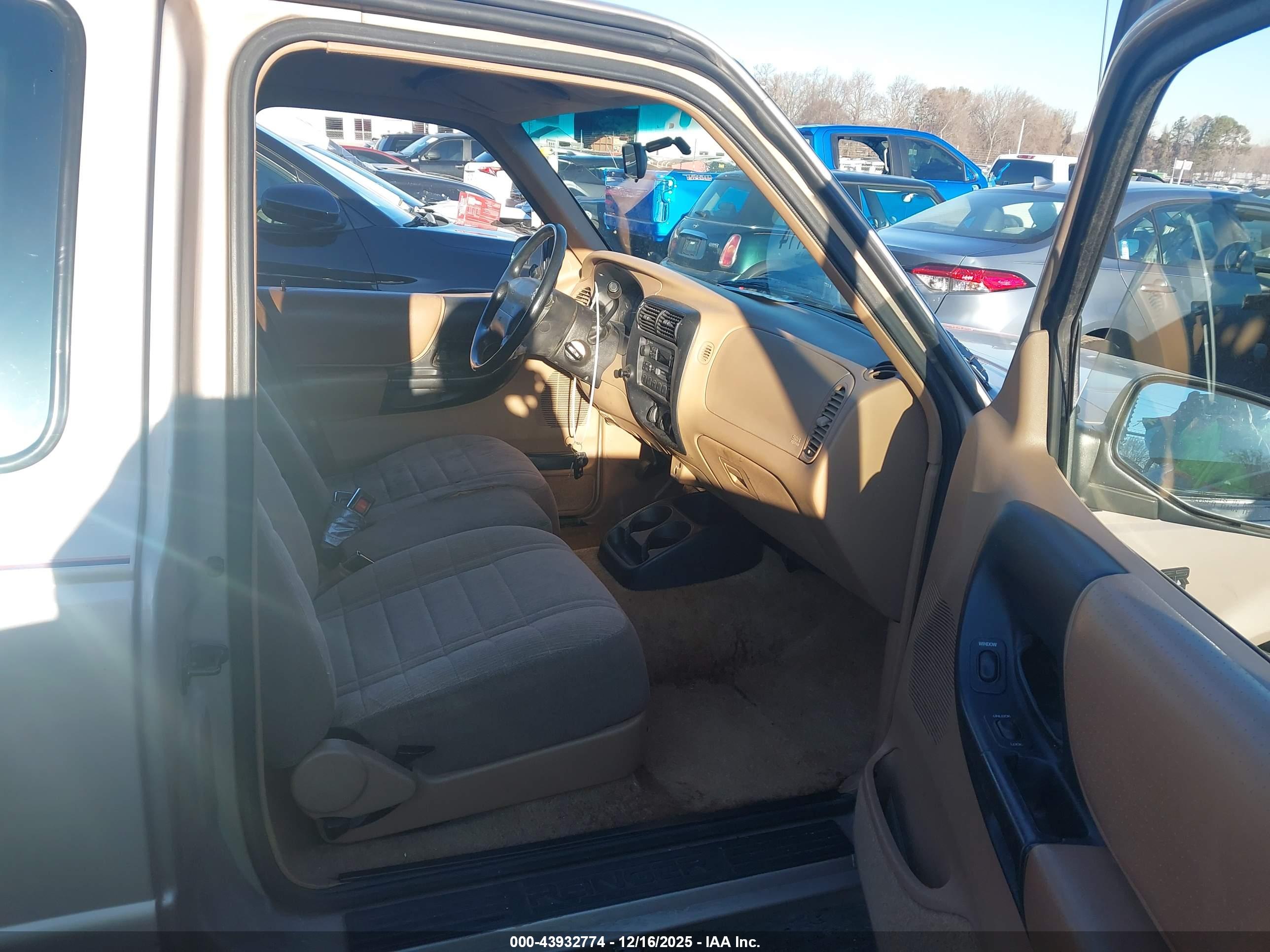 FORD RANGER image 5