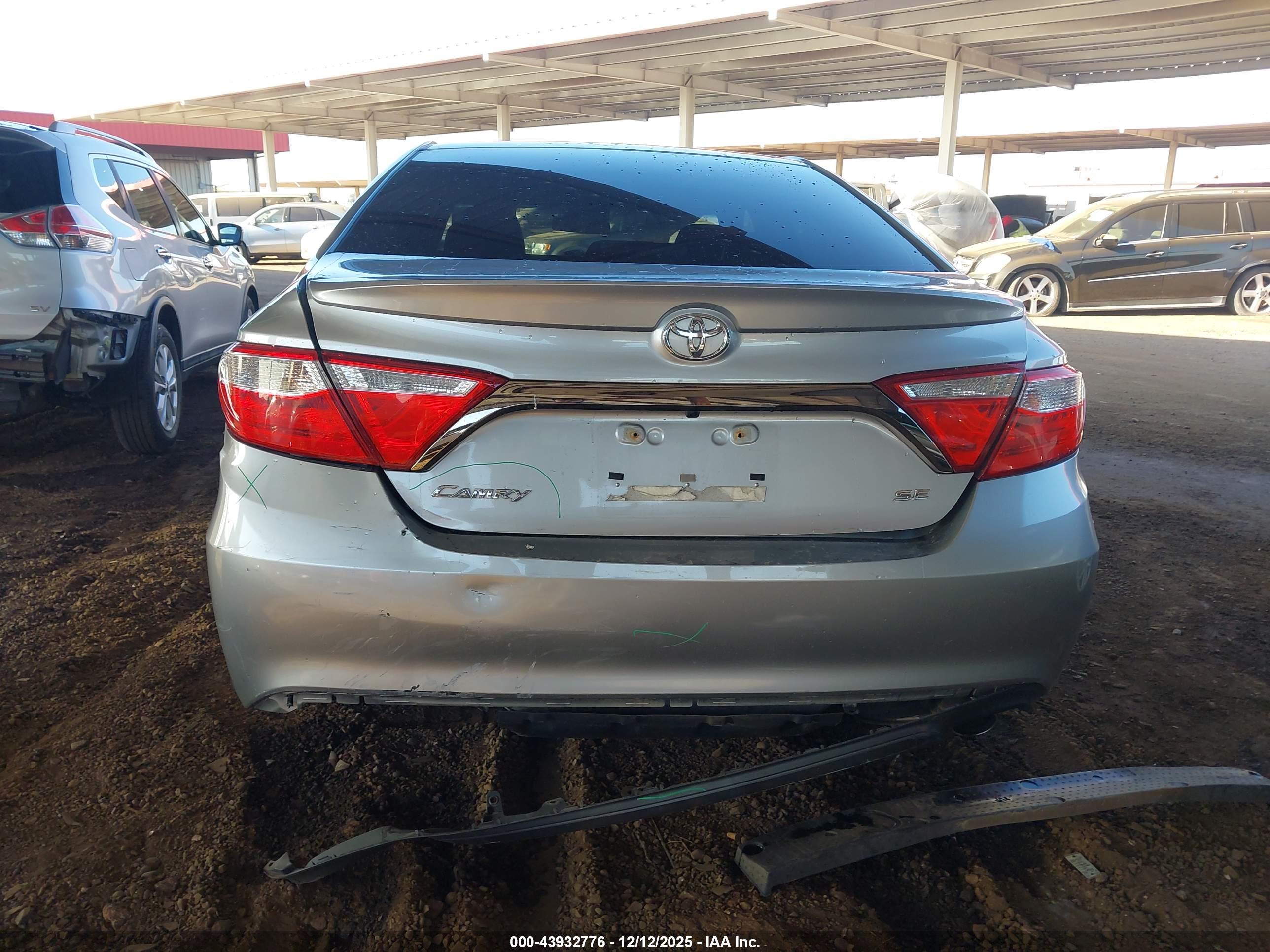 TOYOTA CAMRY image 6