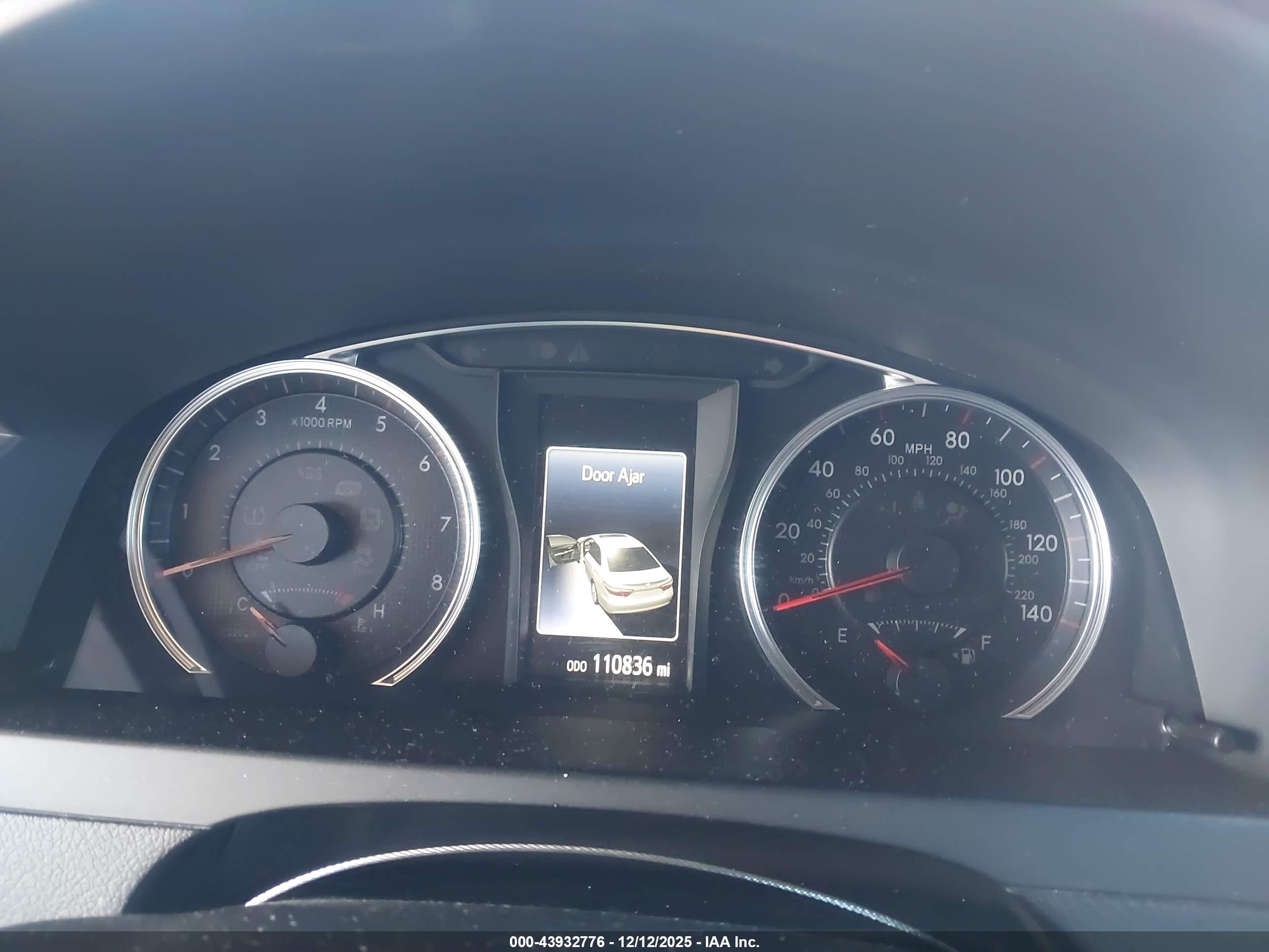 TOYOTA CAMRY image 7