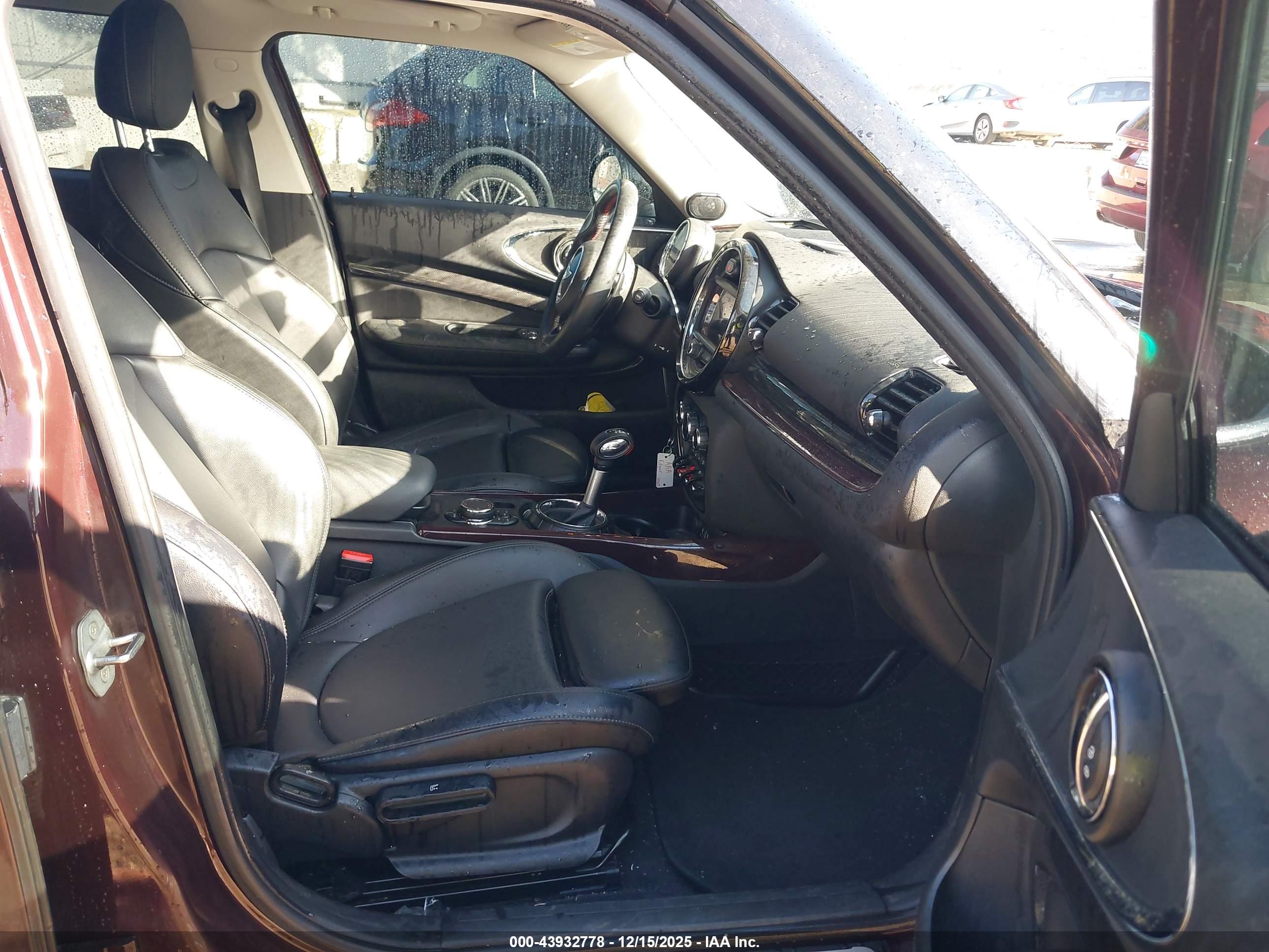 MINI CLUBMAN image 5