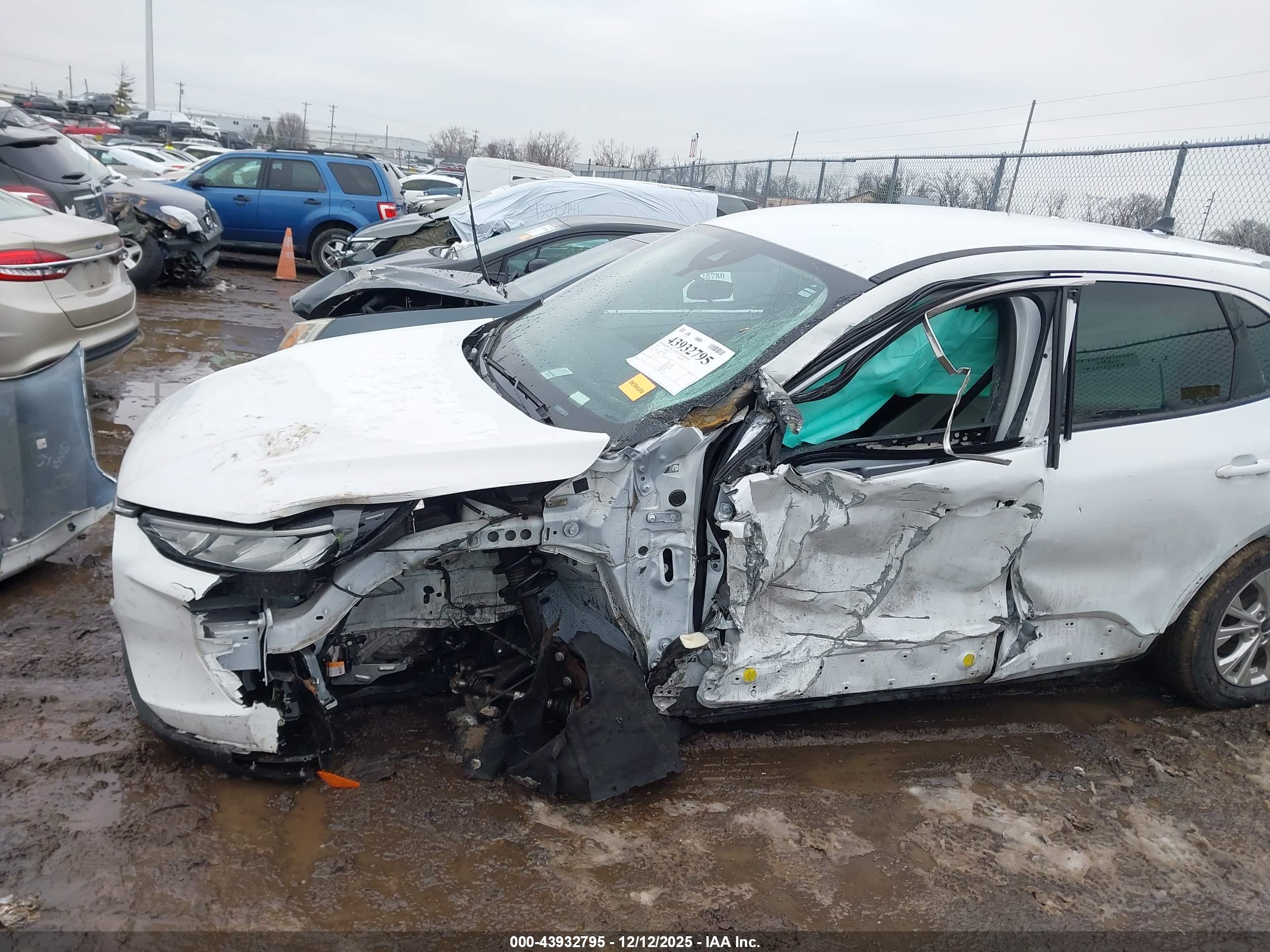 FORD ESCAPE image 6