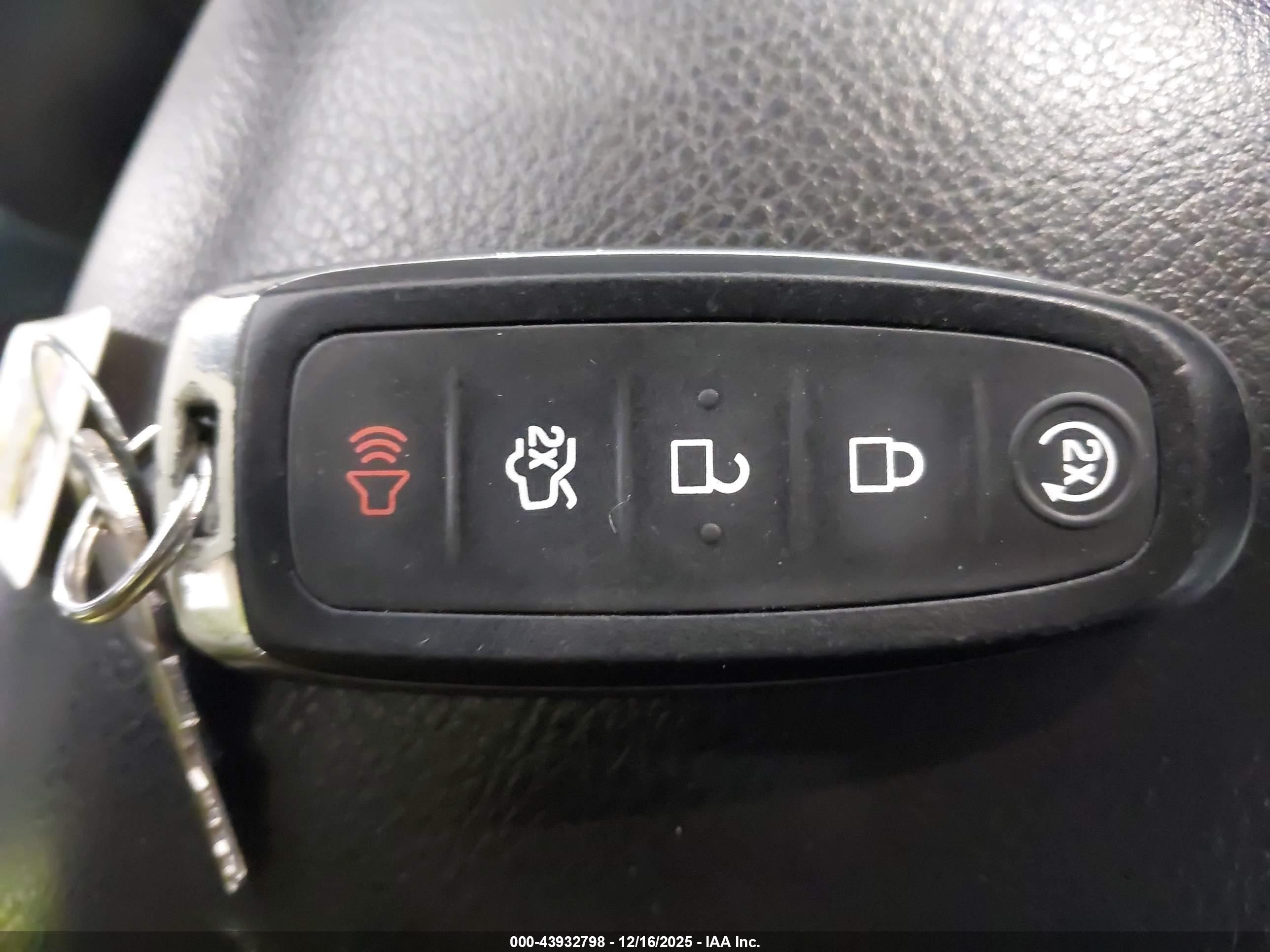 FORD FOCUS image 11