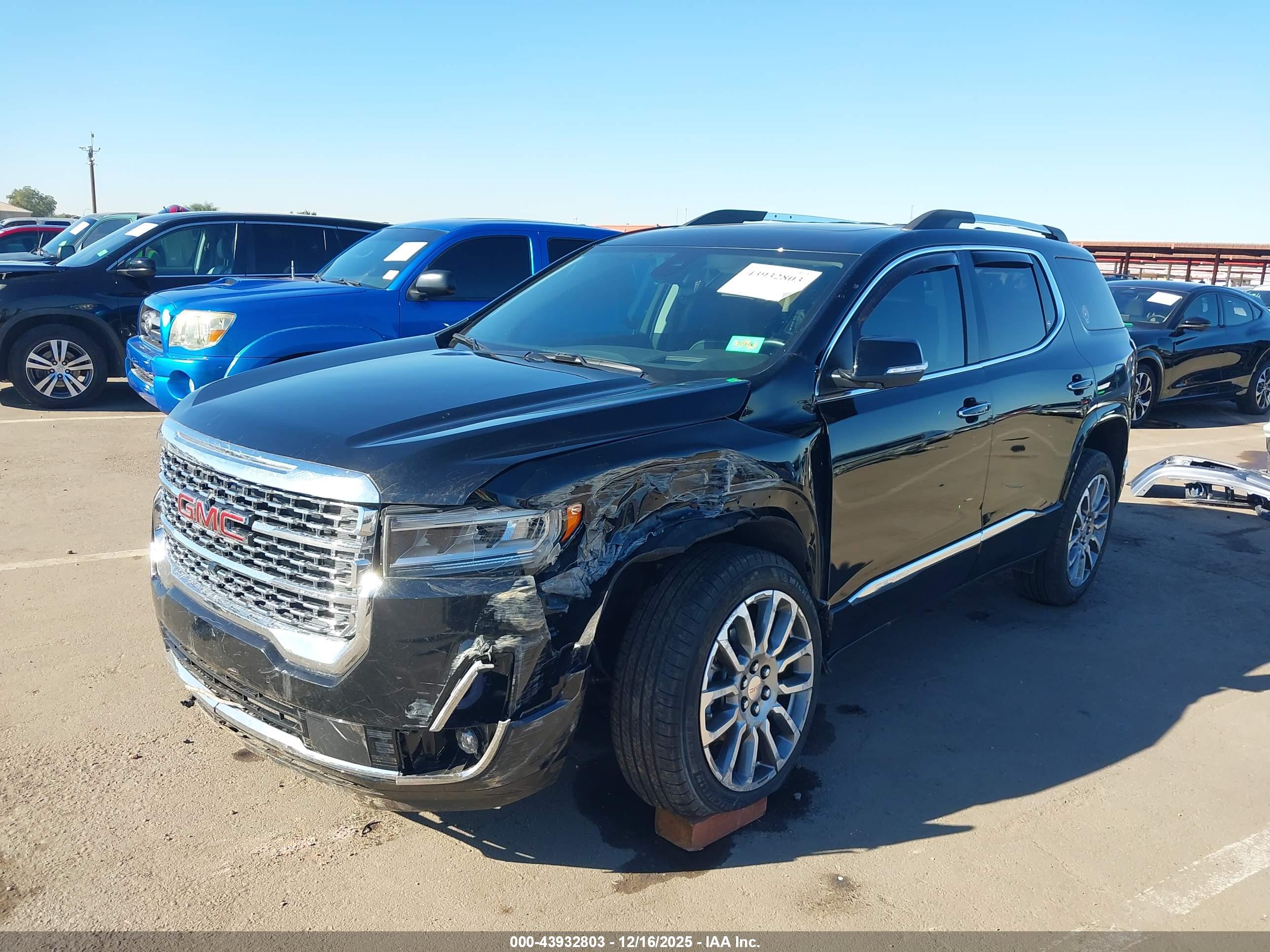 GMC ACADIA image 6